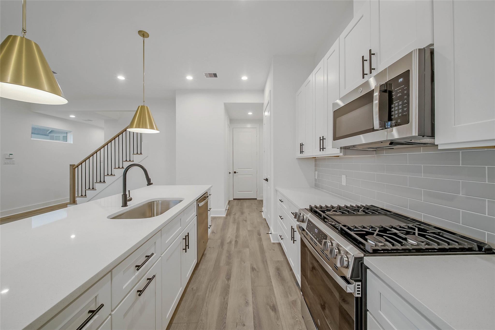 7709 Inwood Grove Lane