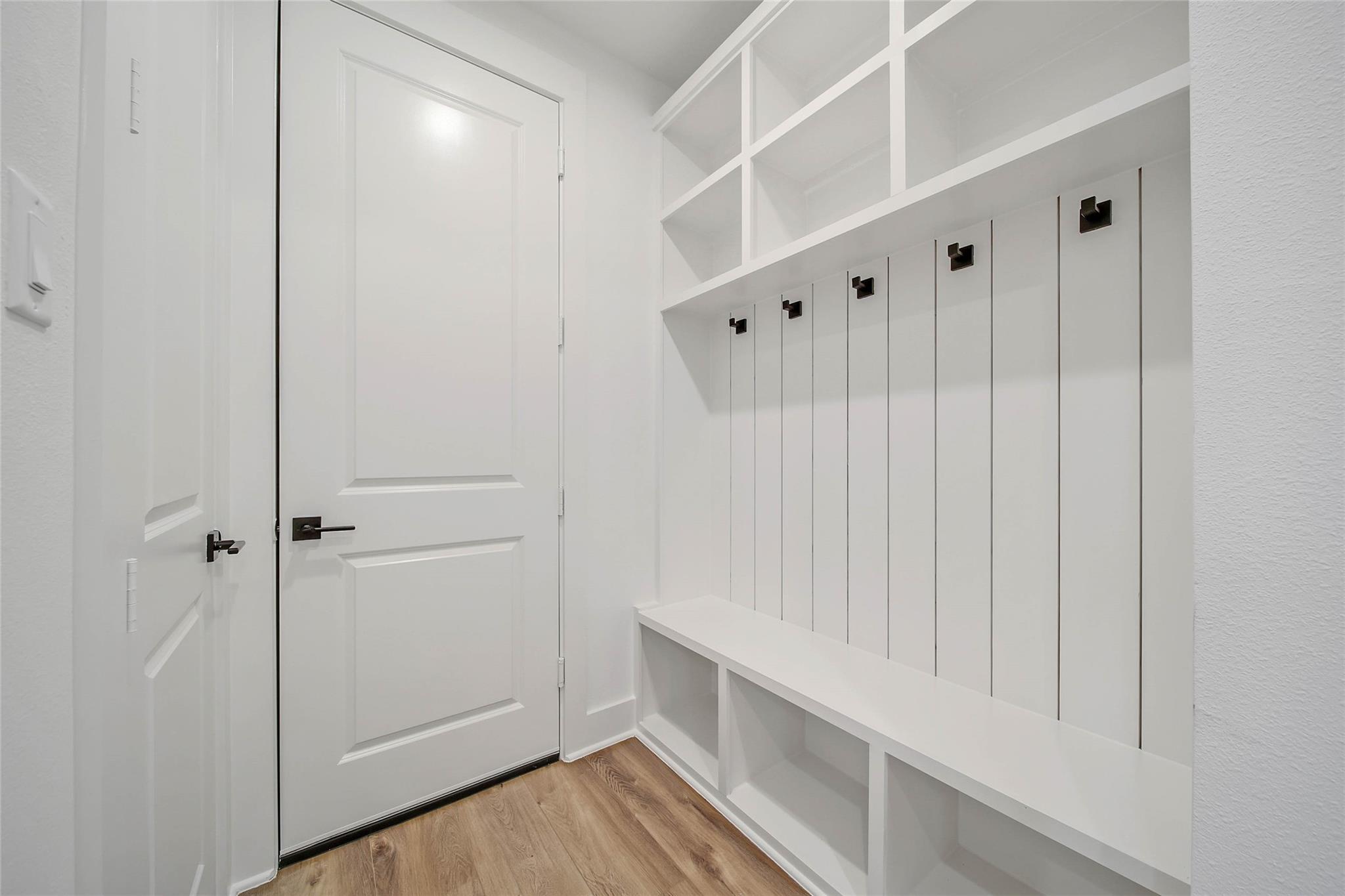 7709 Inwood Grove Lane