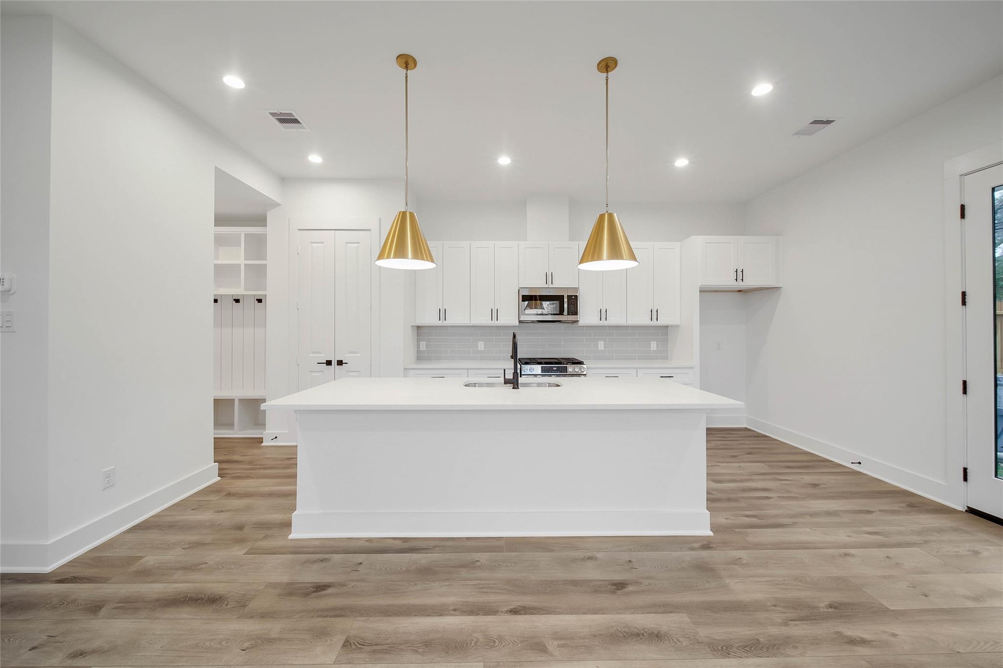 7709 Inwood Grove Lane