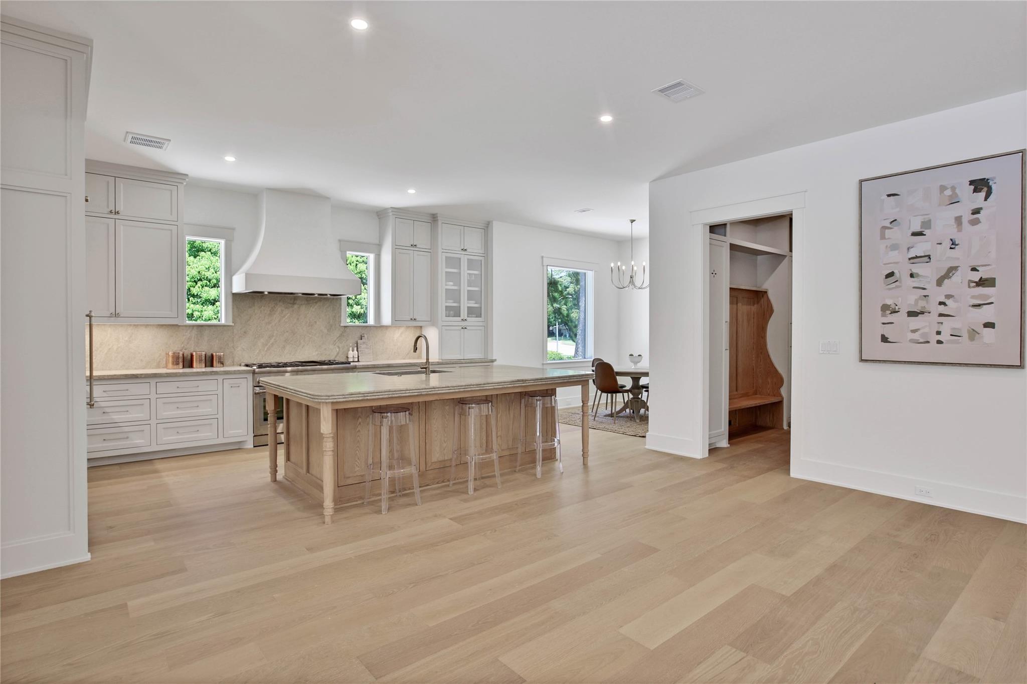 1191 Chamboard Lane