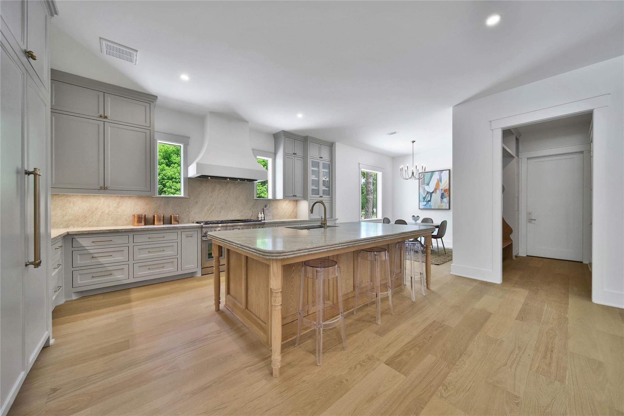 1191 Chamboard Lane
