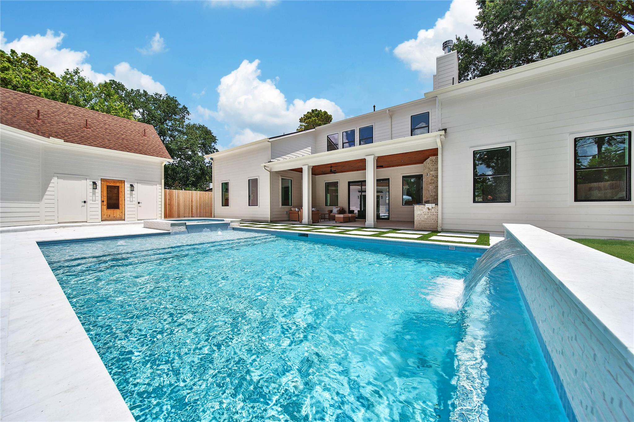 1191 Chamboard Lane