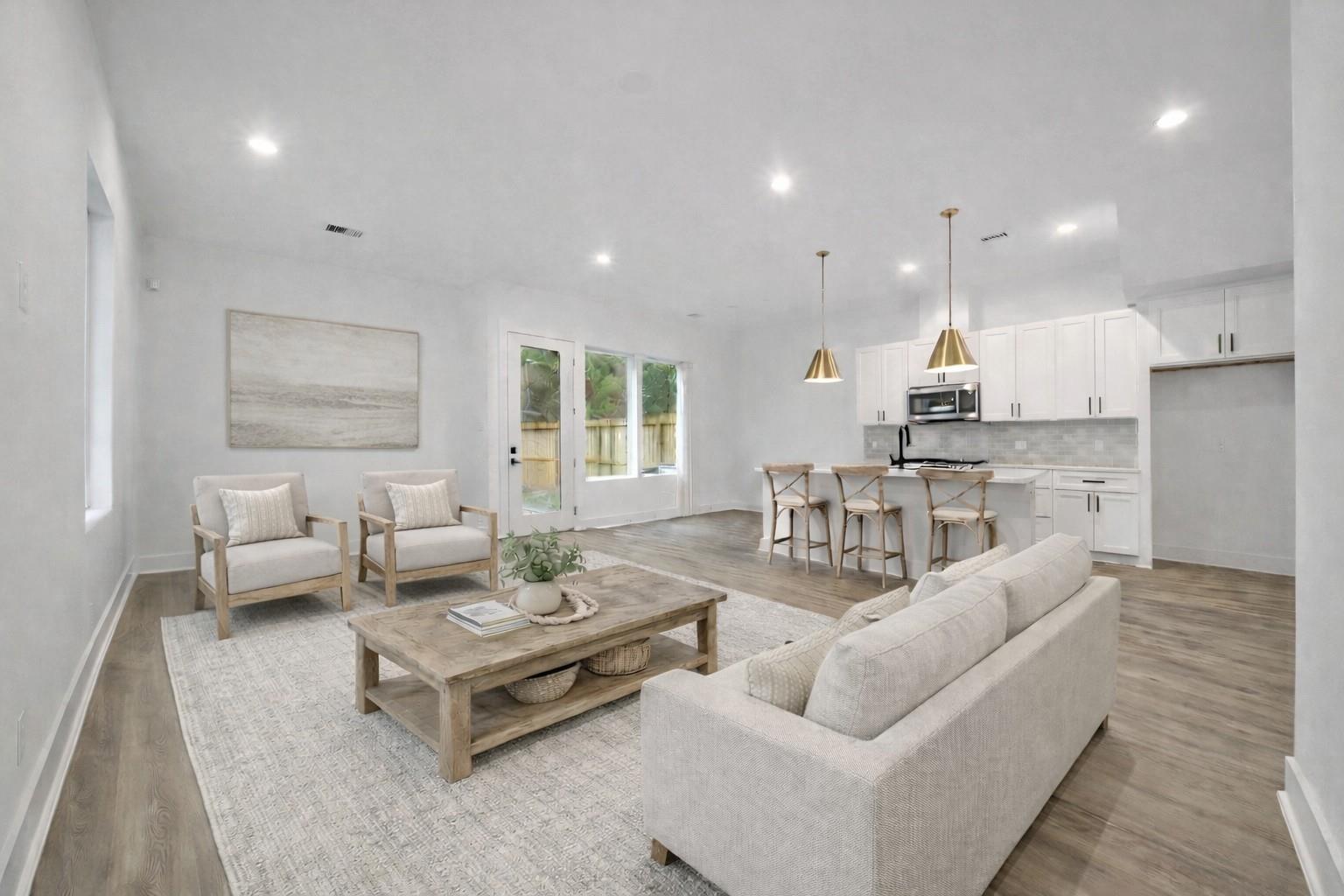 7628 Inwood Hills Lane