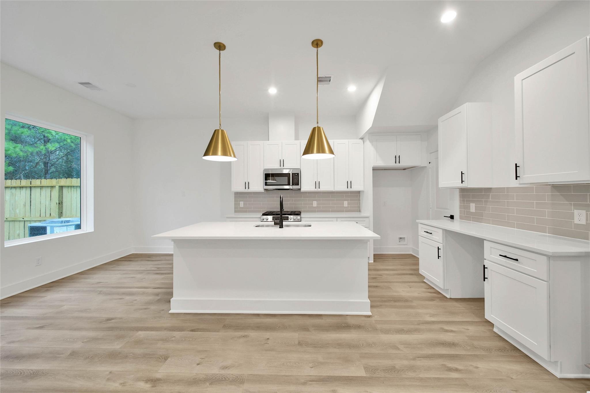 7628 Inwood Hills Lane