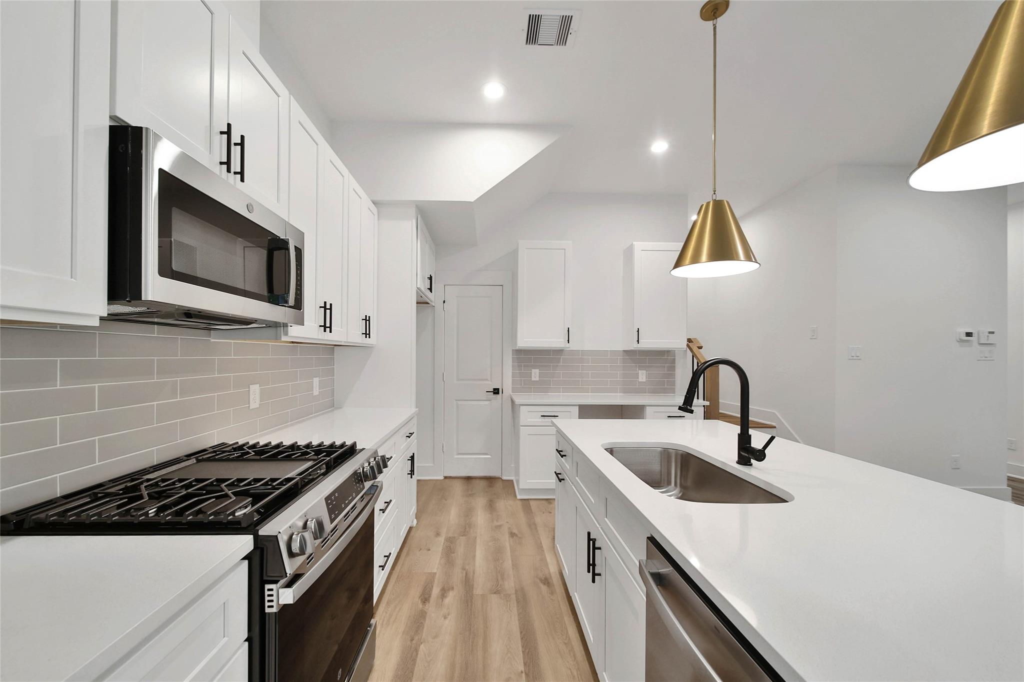 7628 Inwood Hills Lane