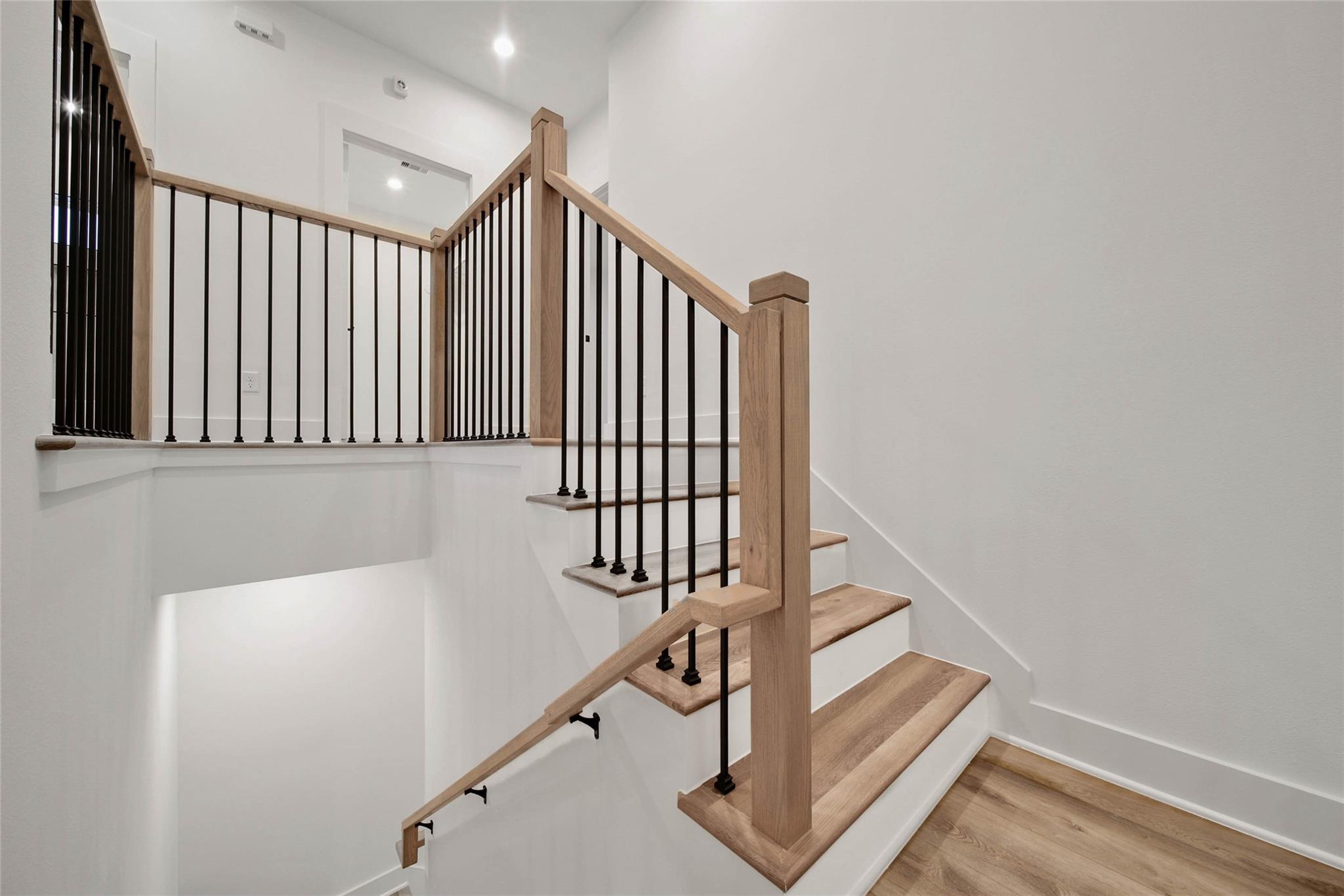 7628 Inwood Hills Lane