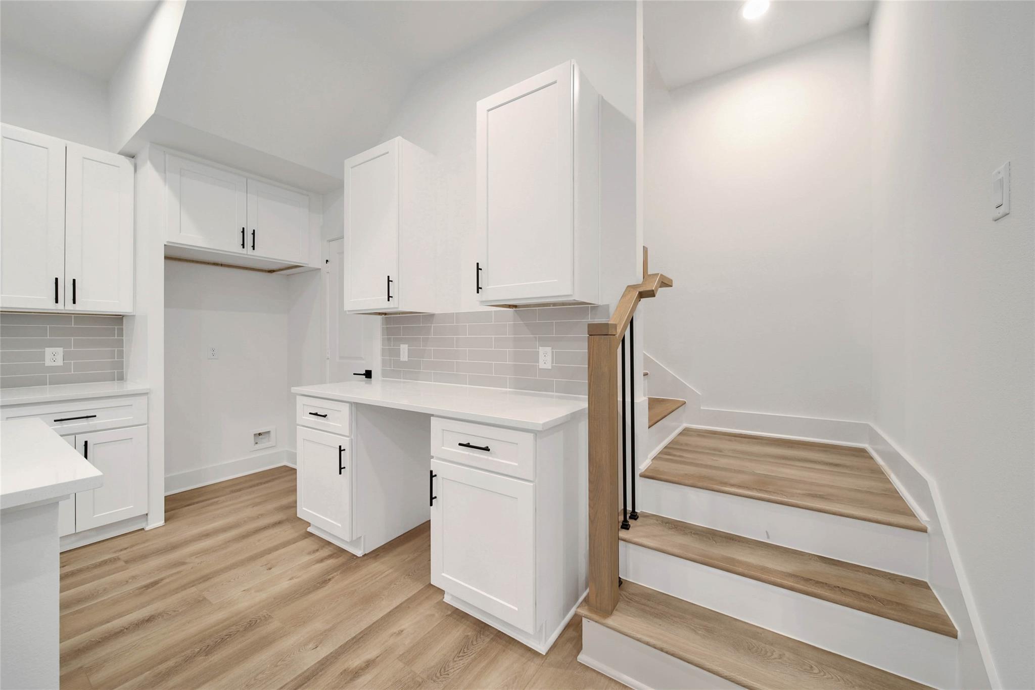 7628 Inwood Hills Lane