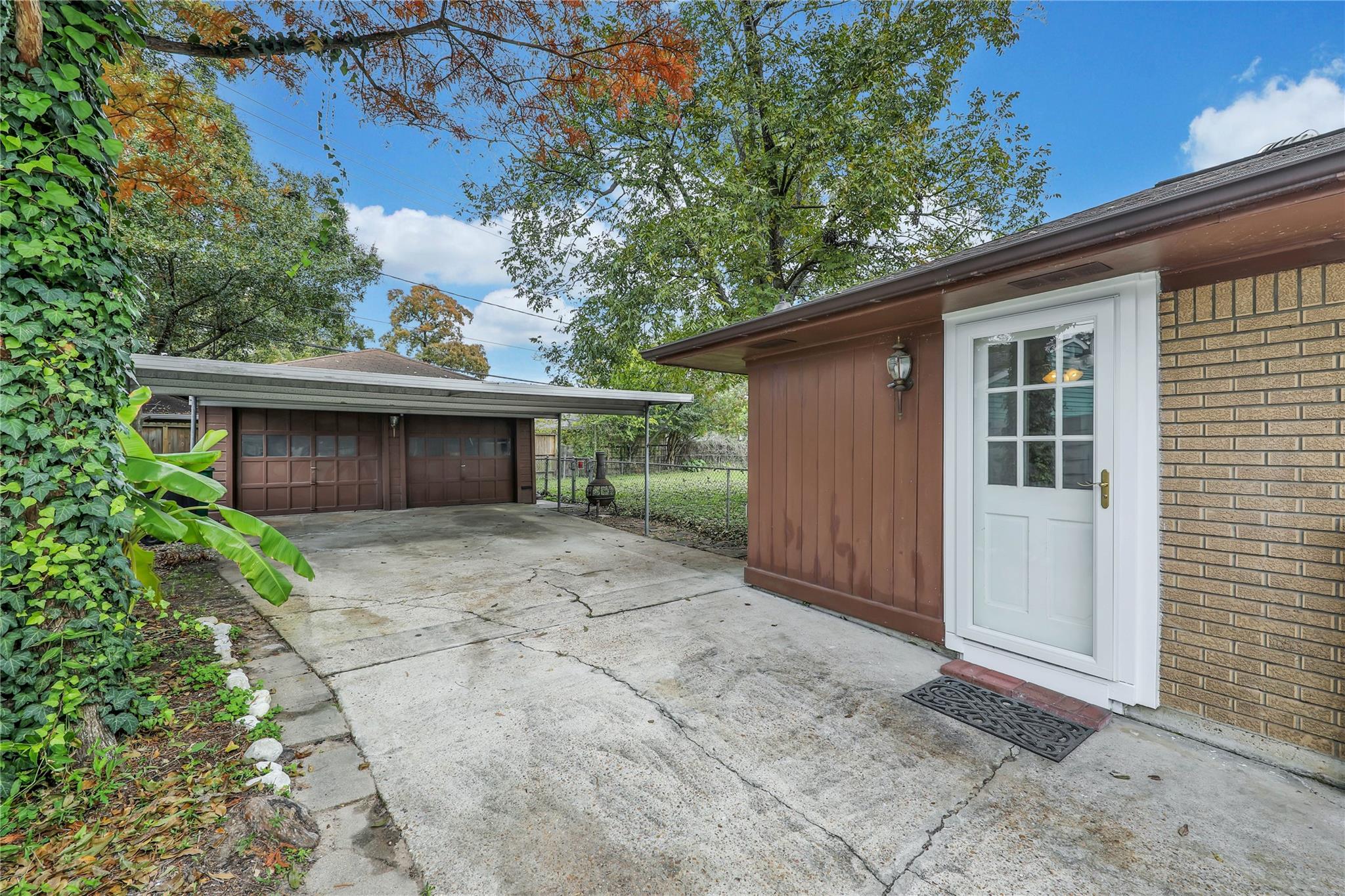 1930 Brimberry Street