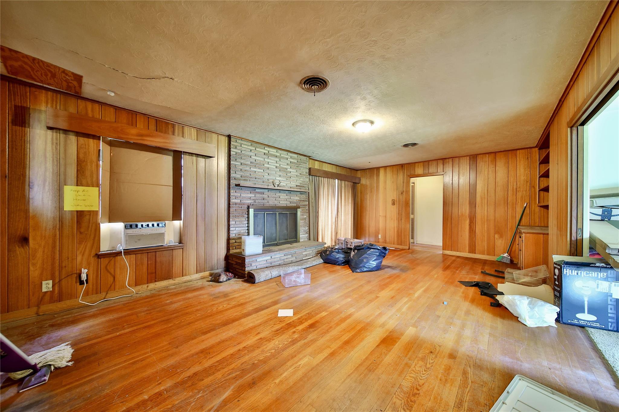 4011 Grimes Street