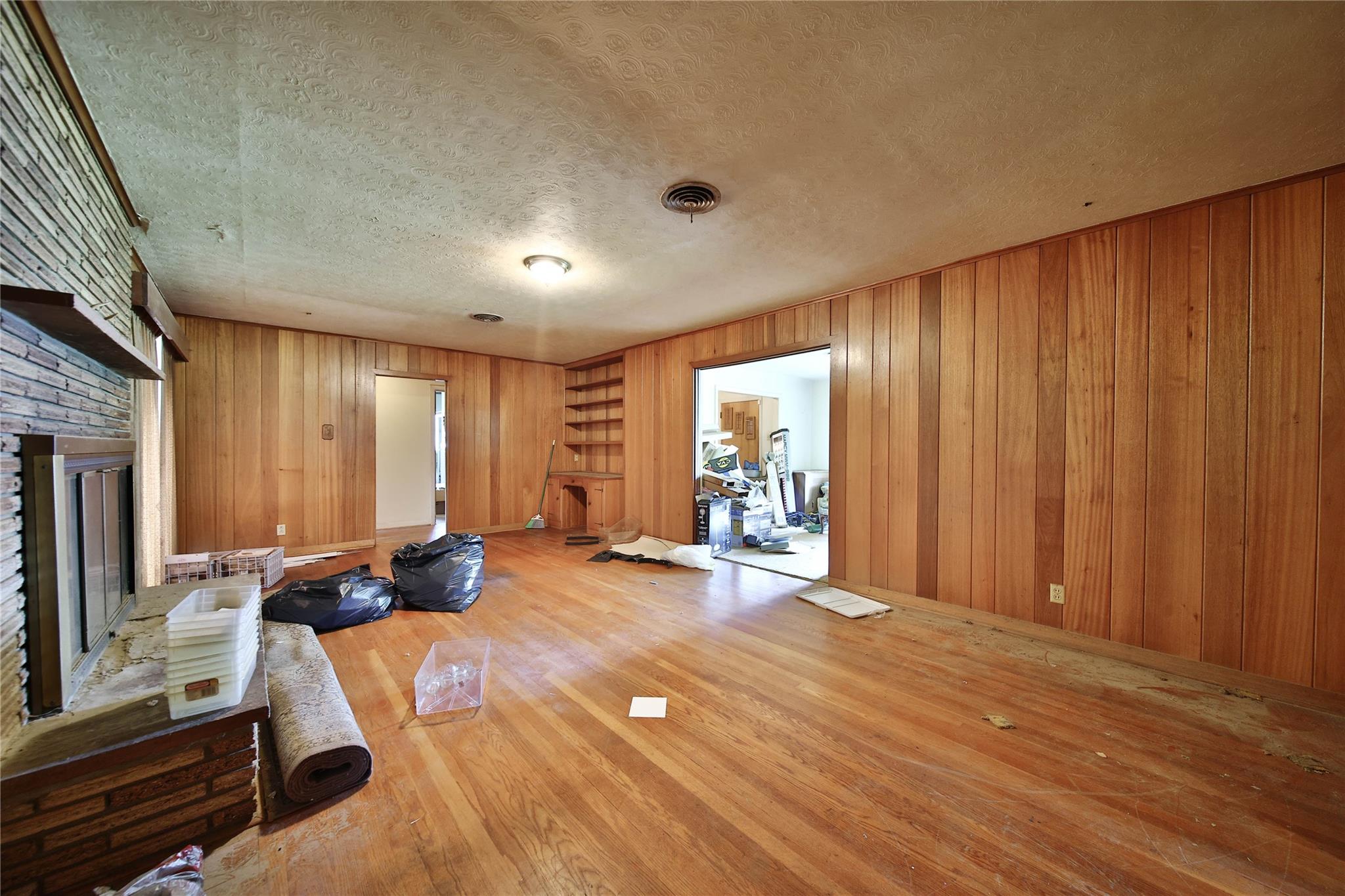 4011 Grimes Street