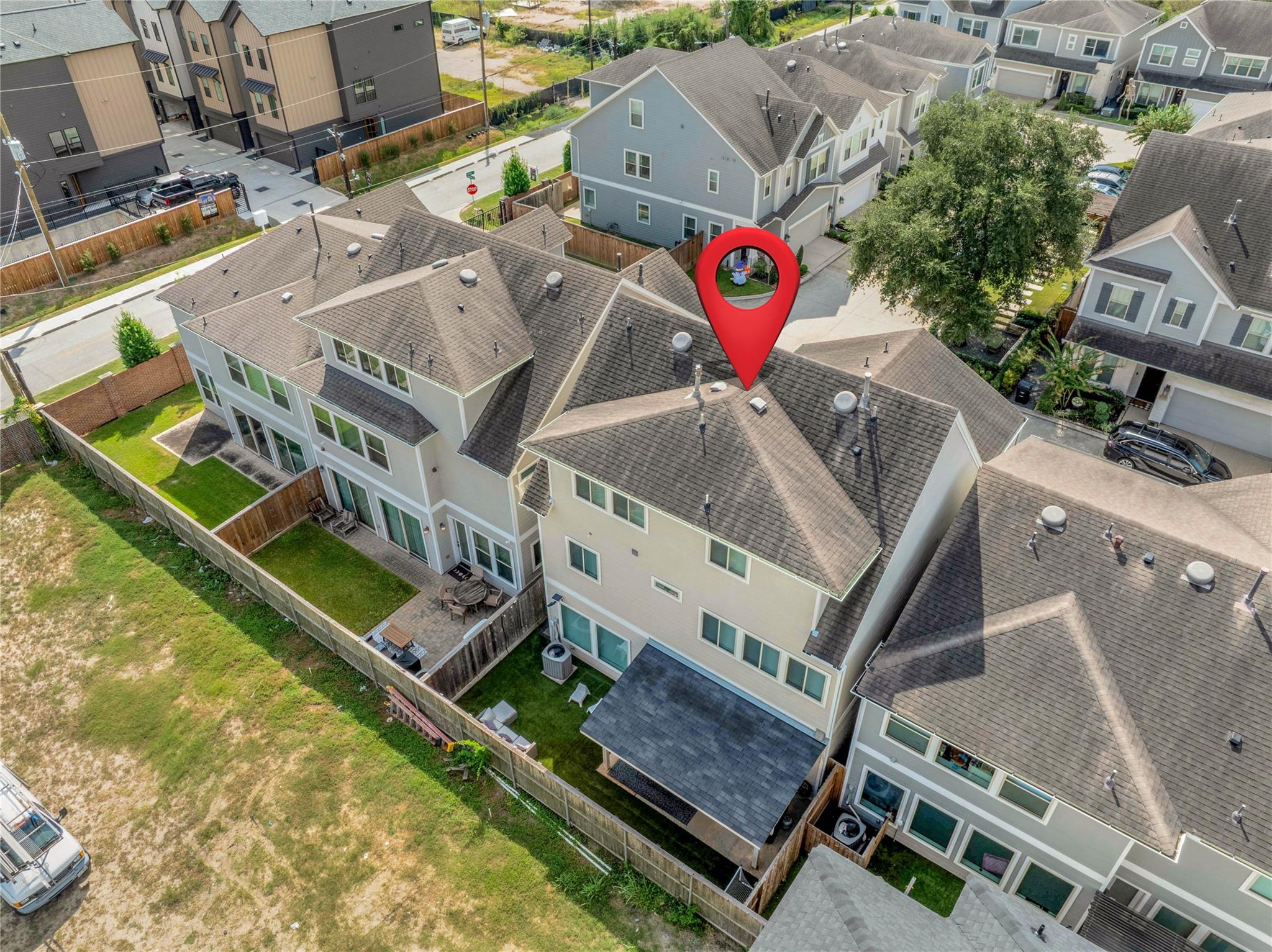 8710 Strongoak Lane