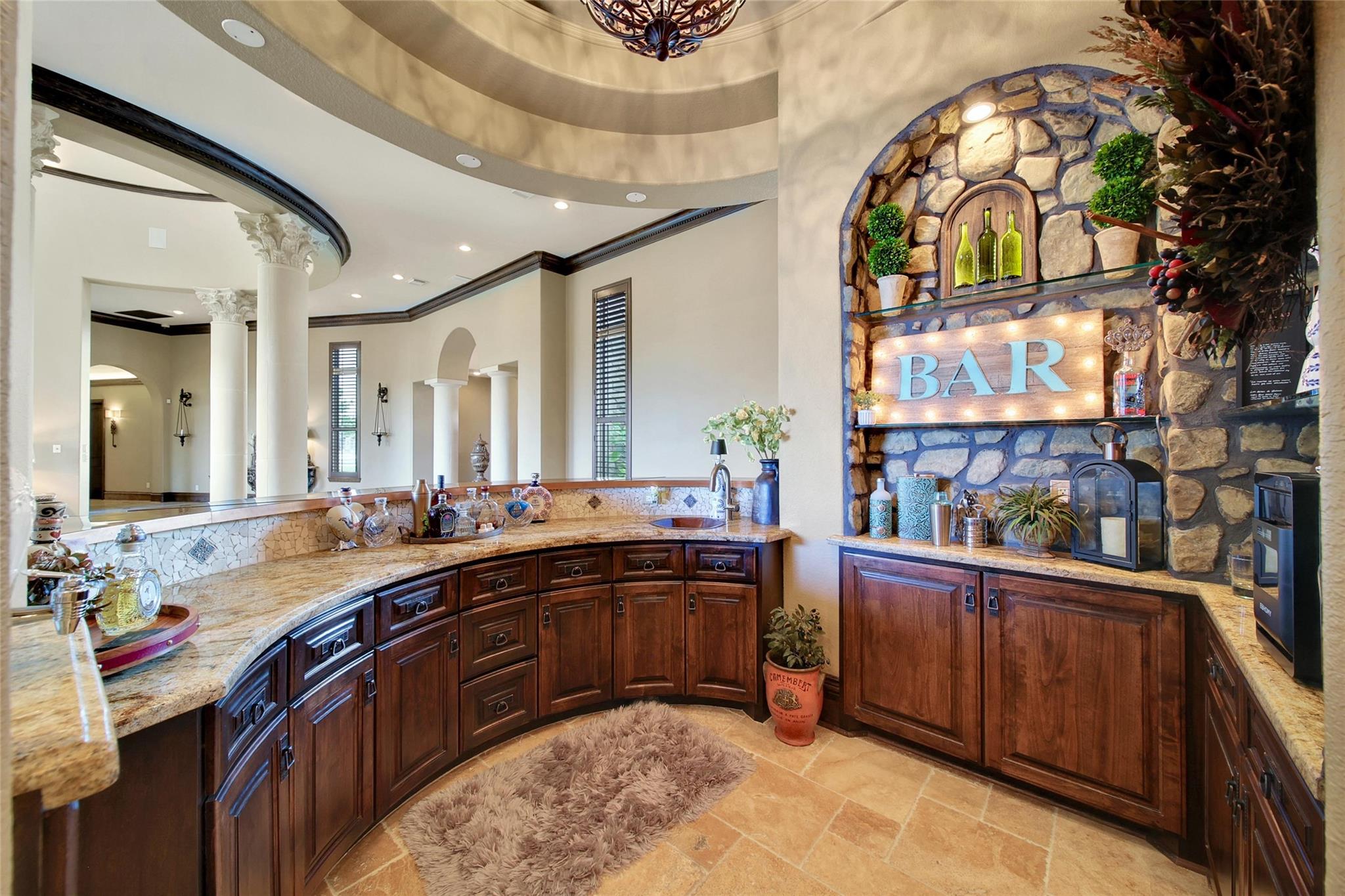 418 Lakeview Boulevard