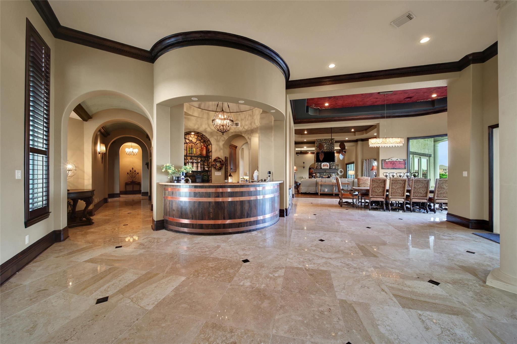 418 Lakeview Boulevard