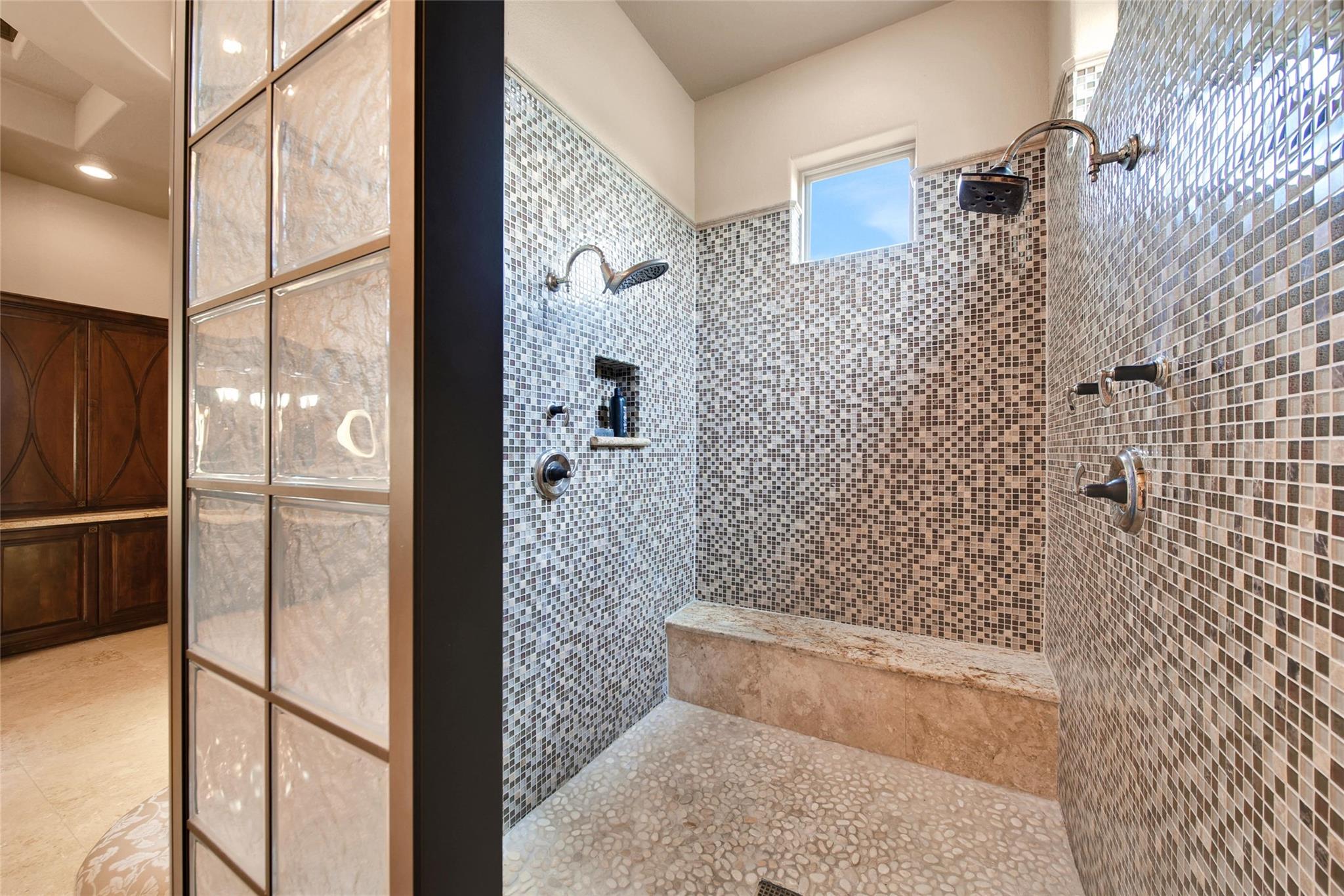 418 Lakeview Boulevard