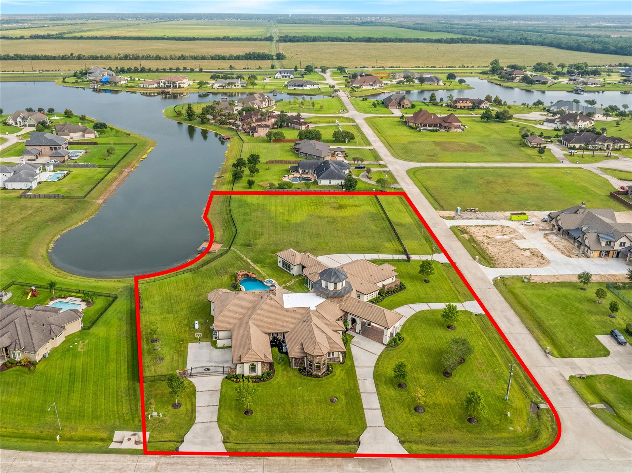 418 Lakeview Boulevard