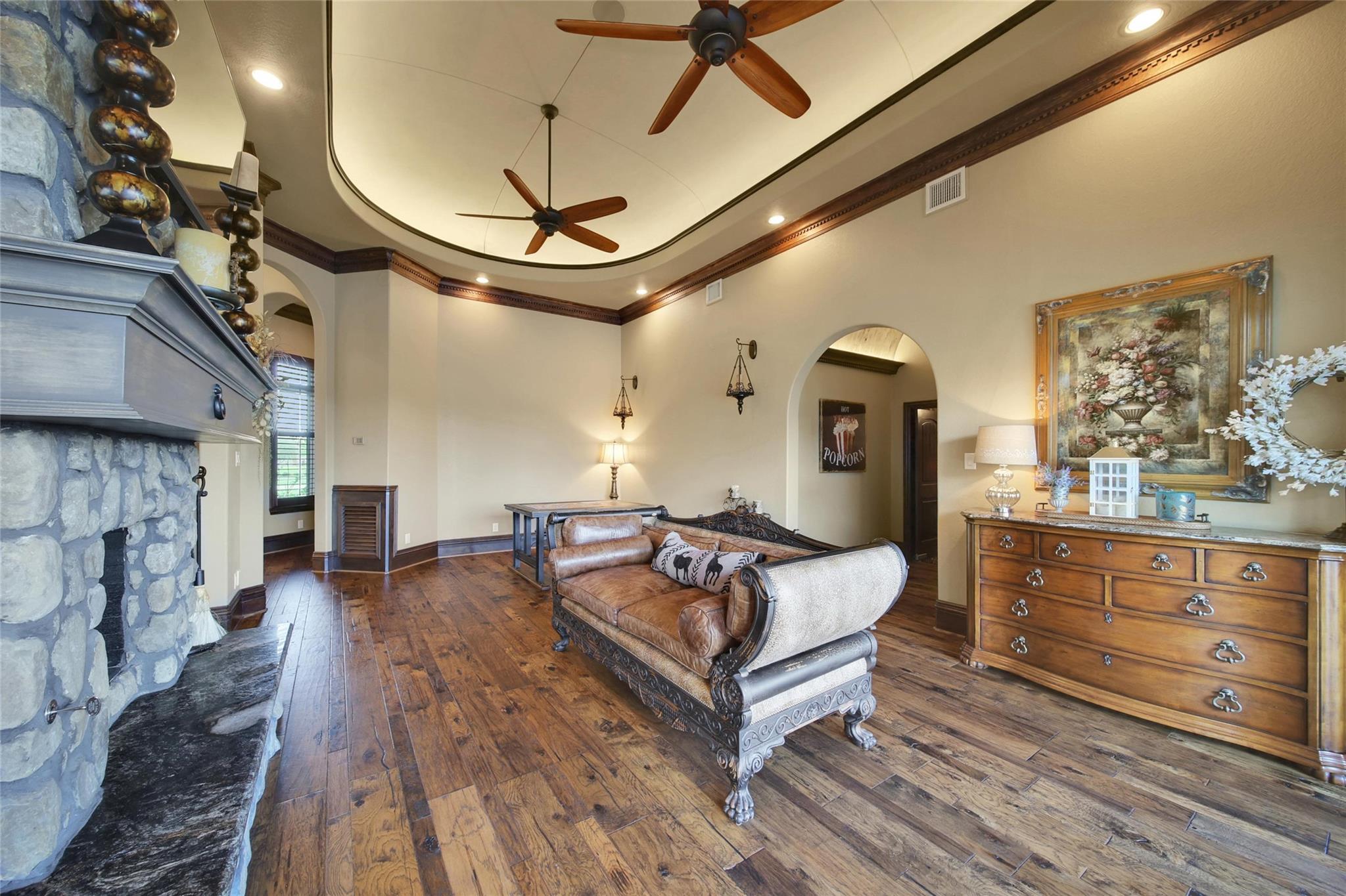 418 Lakeview Boulevard