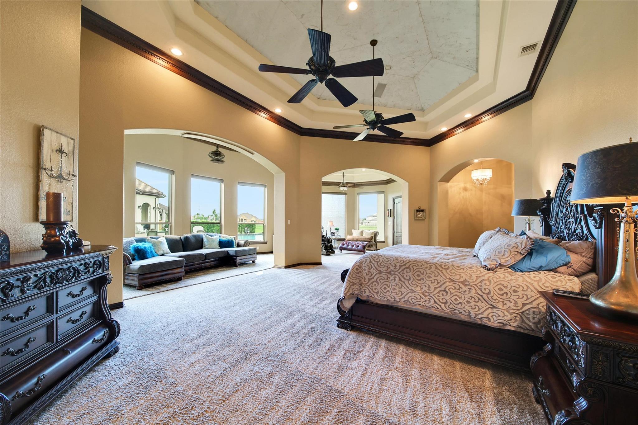 418 Lakeview Boulevard