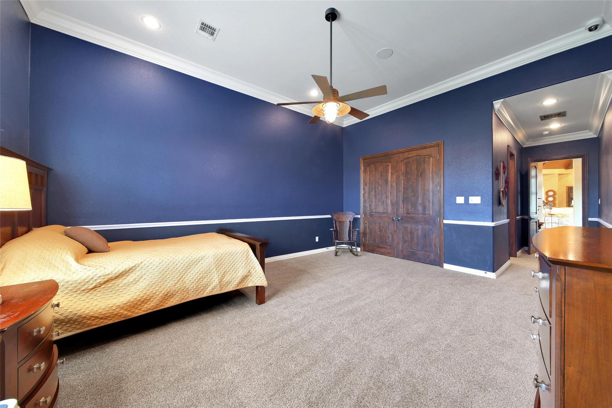 418 Lakeview Boulevard