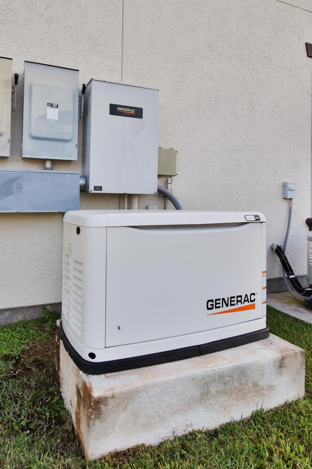 418 Lakeview Boulevard