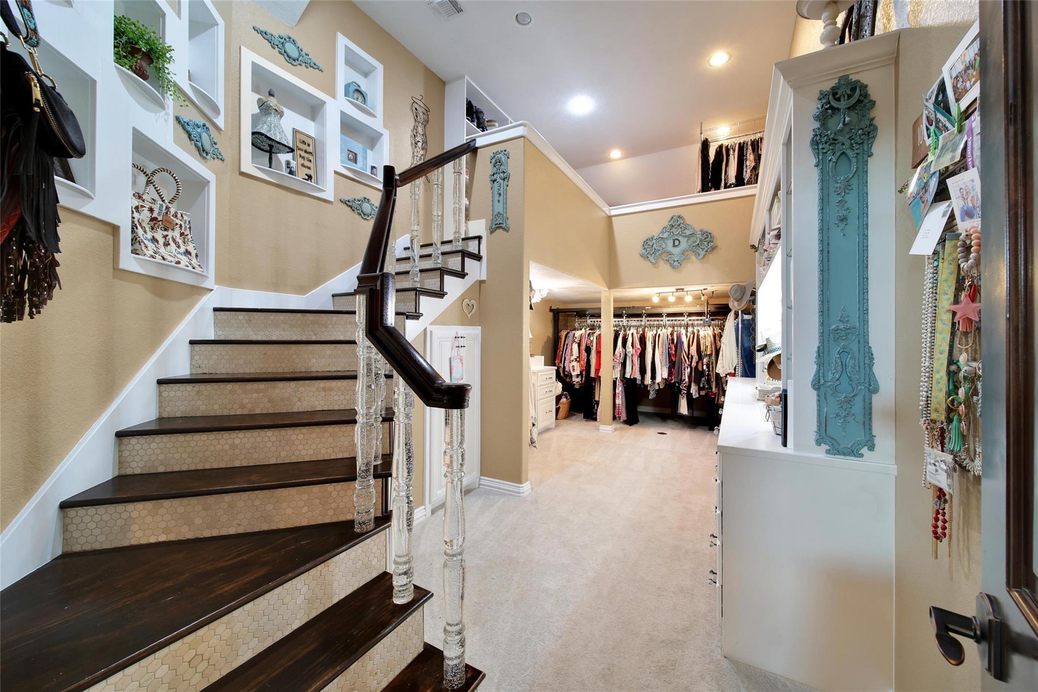 418 Lakeview Boulevard