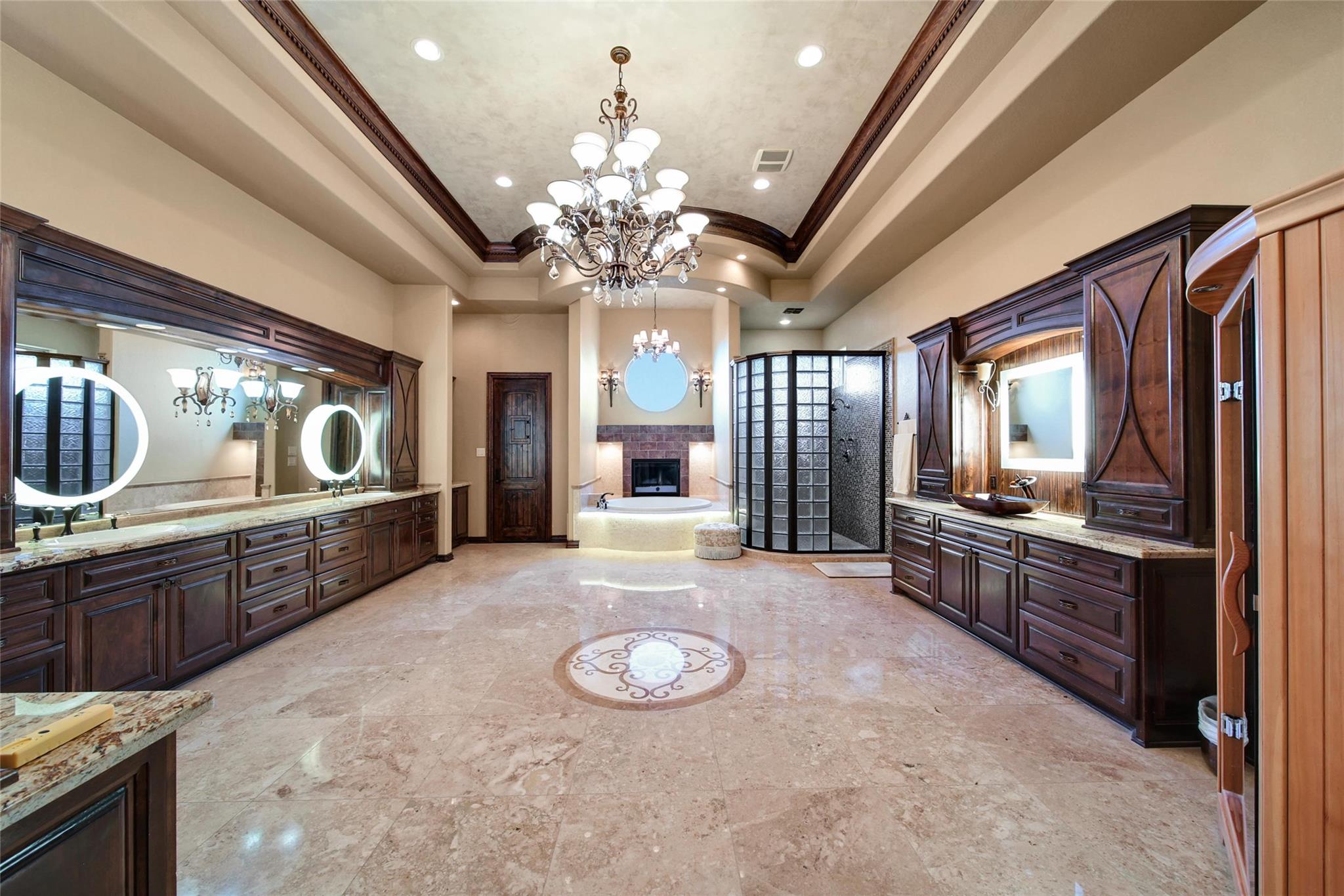 418 Lakeview Boulevard