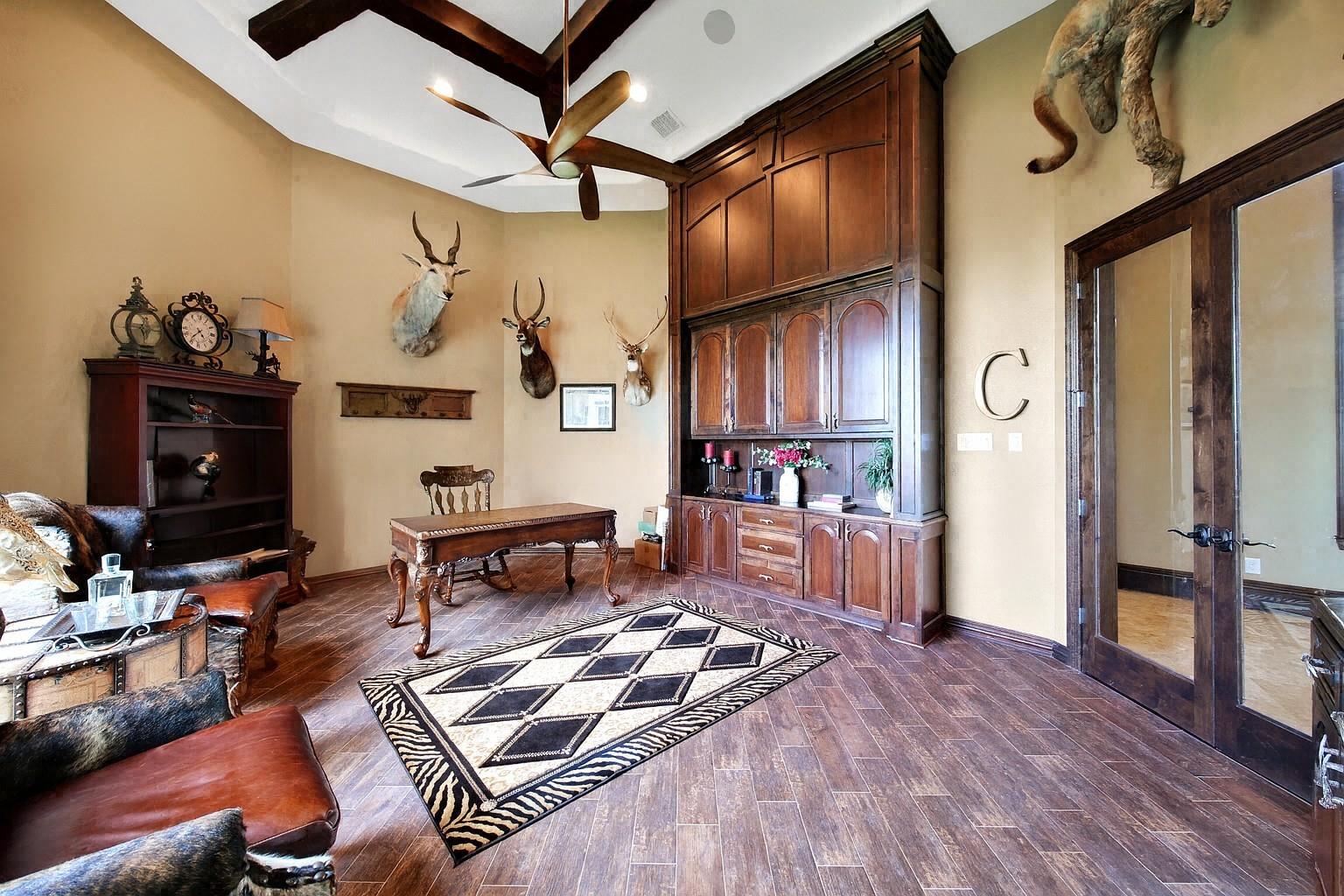 418 Lakeview Boulevard