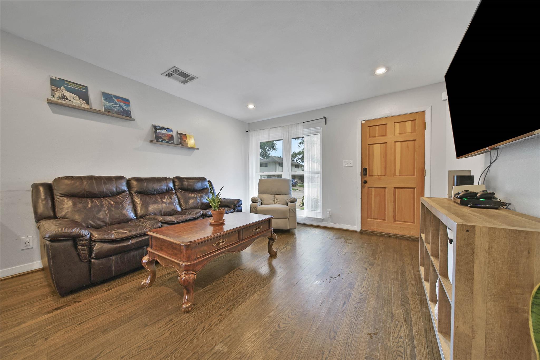 11218 Cliffwood Drive