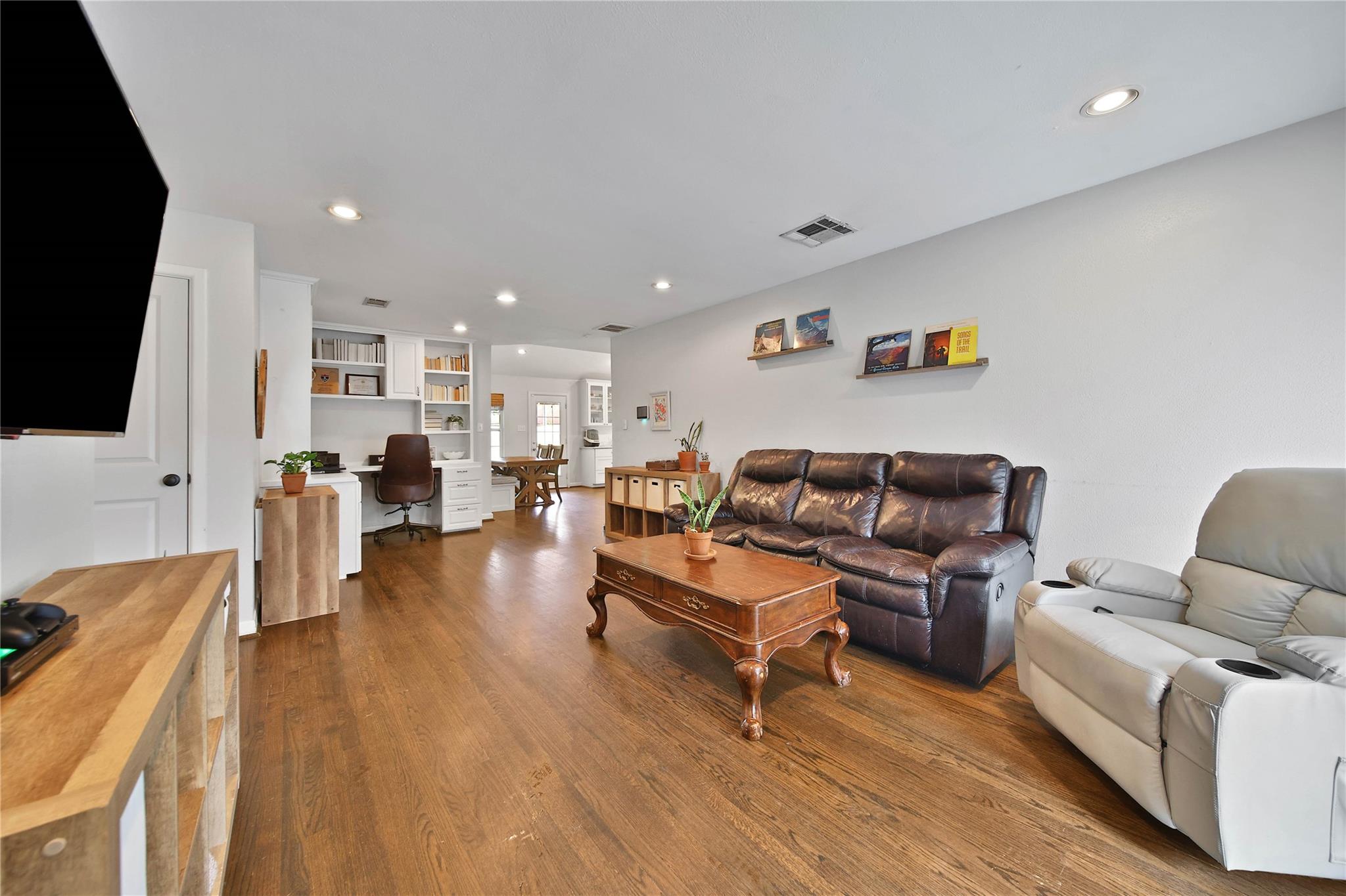 11218 Cliffwood Drive