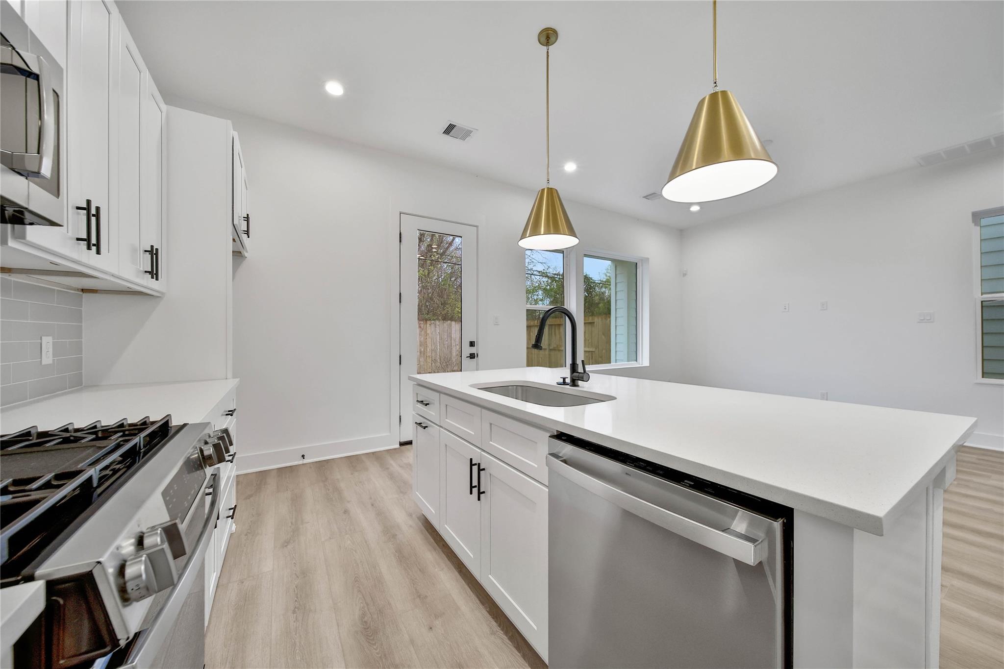 7705 Inwood Grove Lane