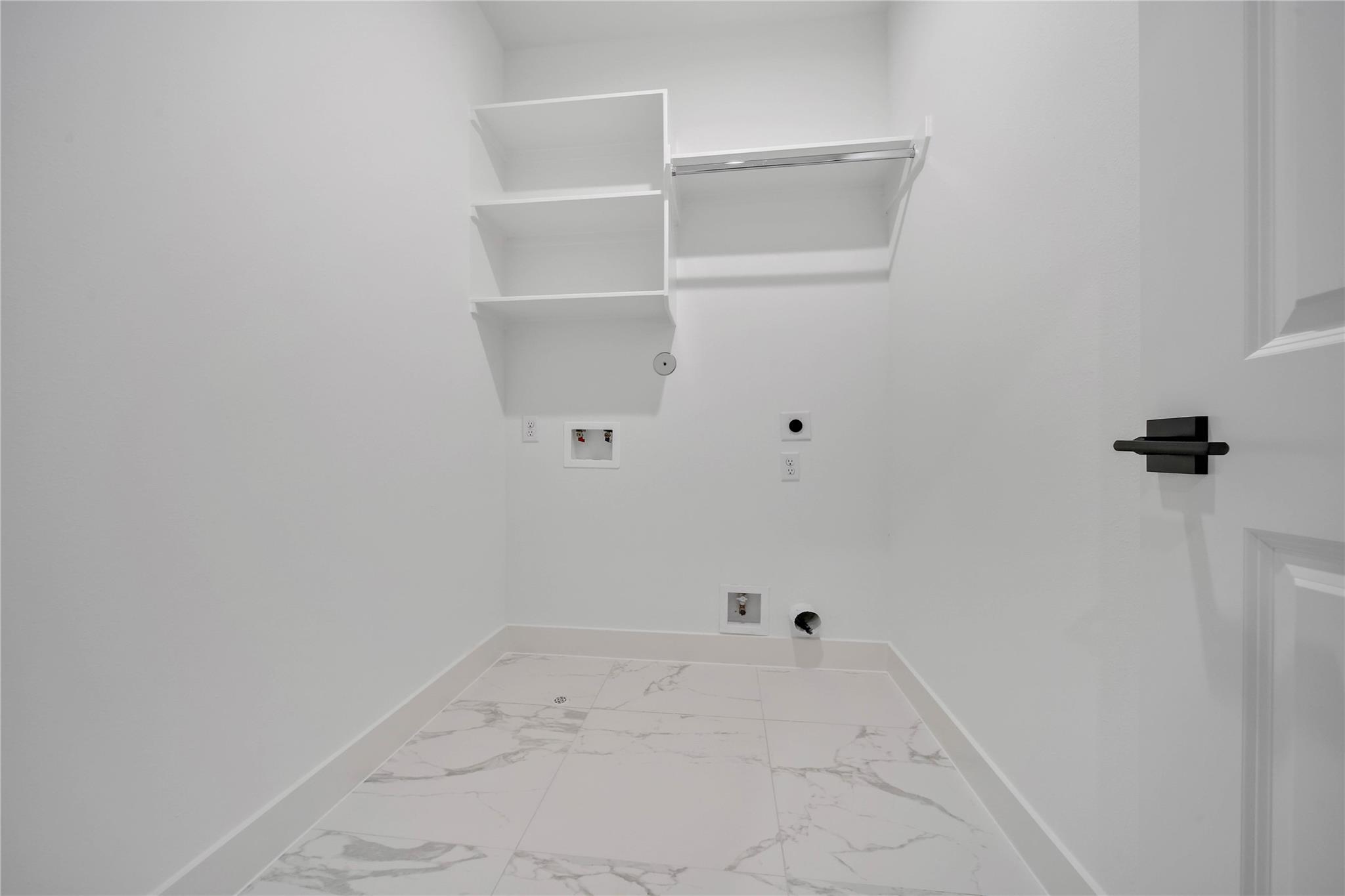 7705 Inwood Grove Lane