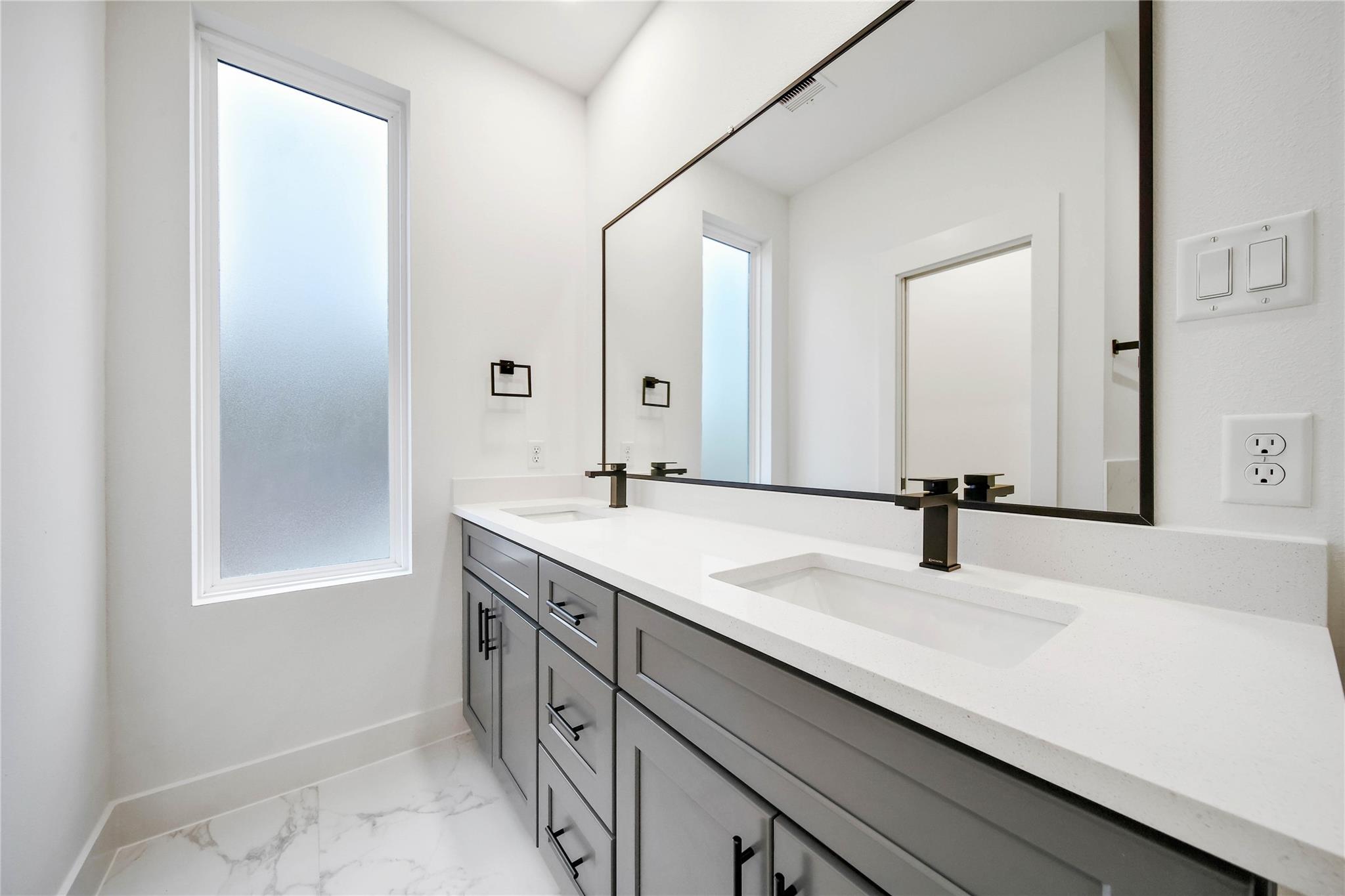 7705 Inwood Grove Lane