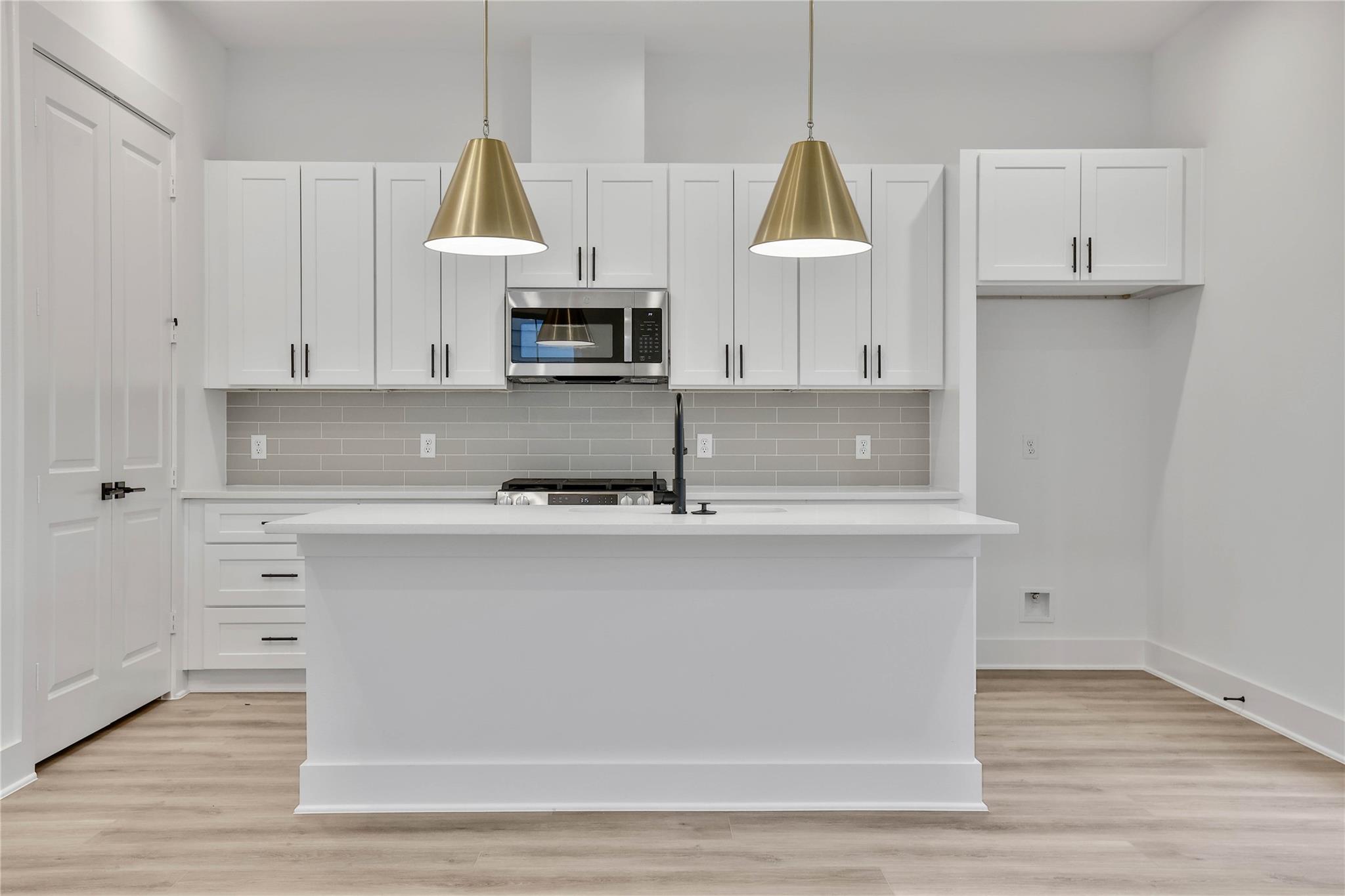 7705 Inwood Grove Lane