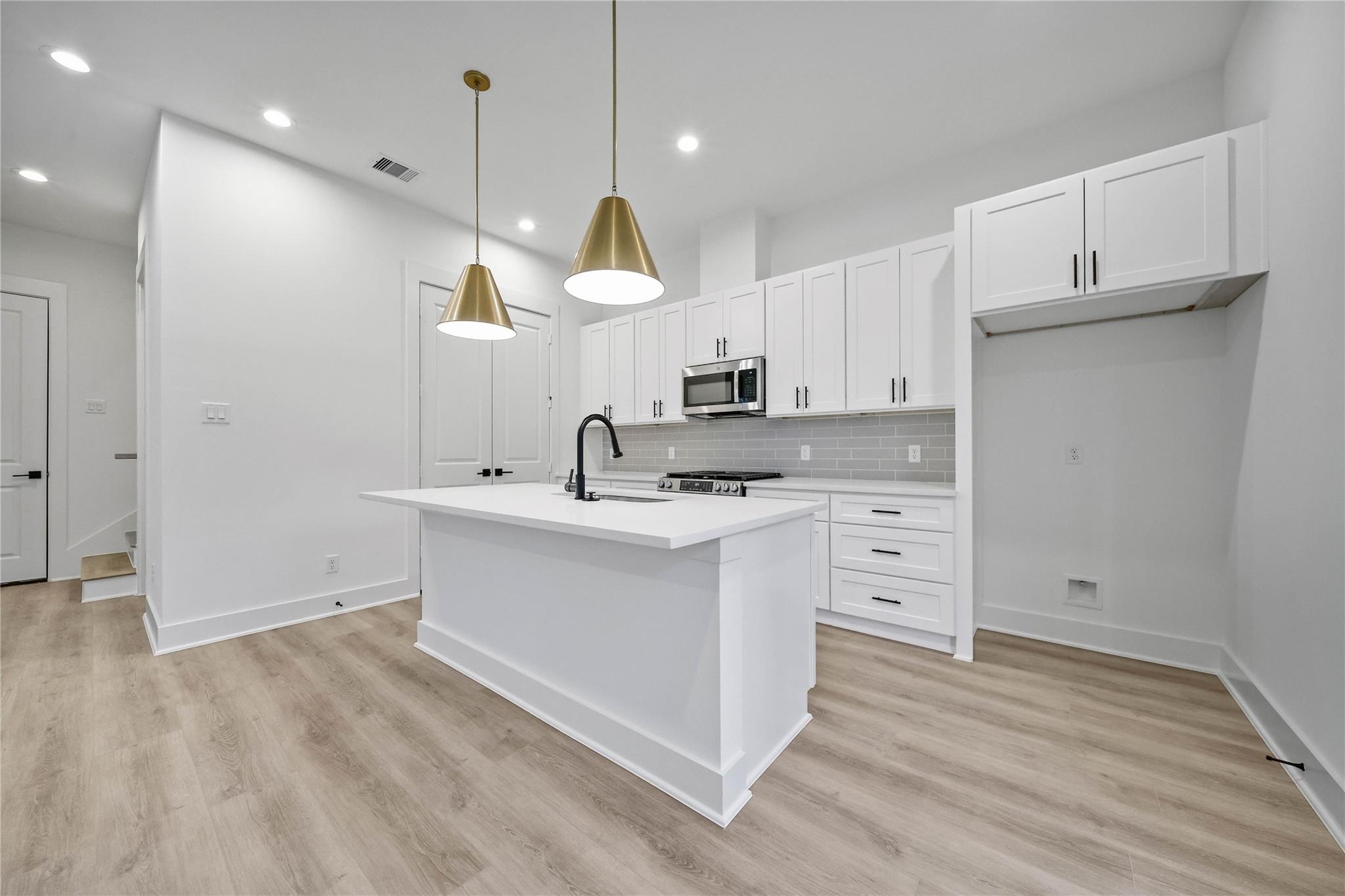 7705 Inwood Grove Lane