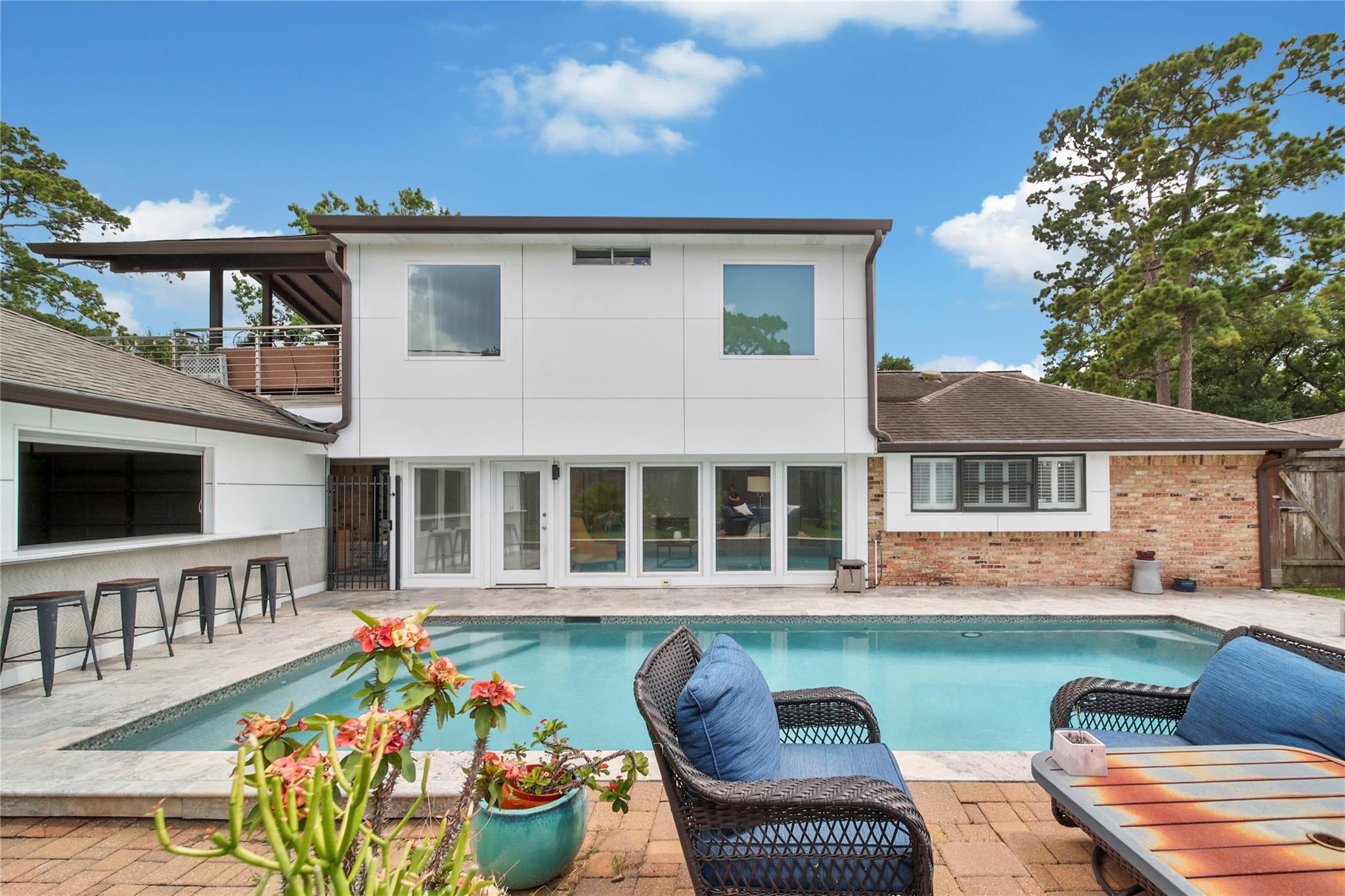 1030 Chantilly Lane
