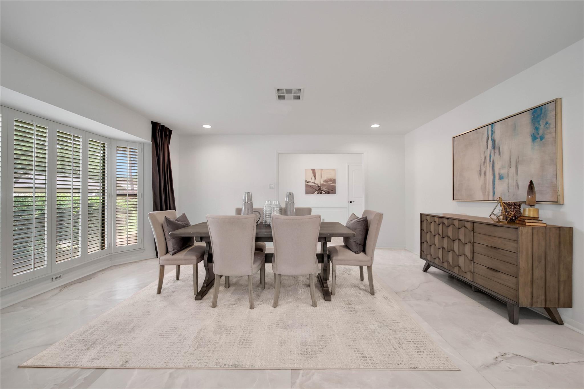 1030 Chantilly Lane