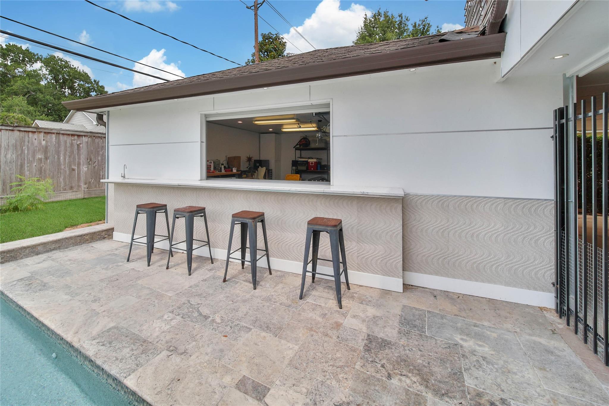 1030 Chantilly Lane