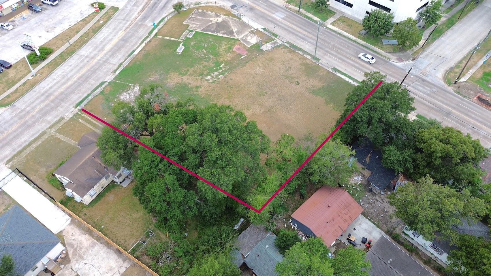 7003 Woodridge Drive