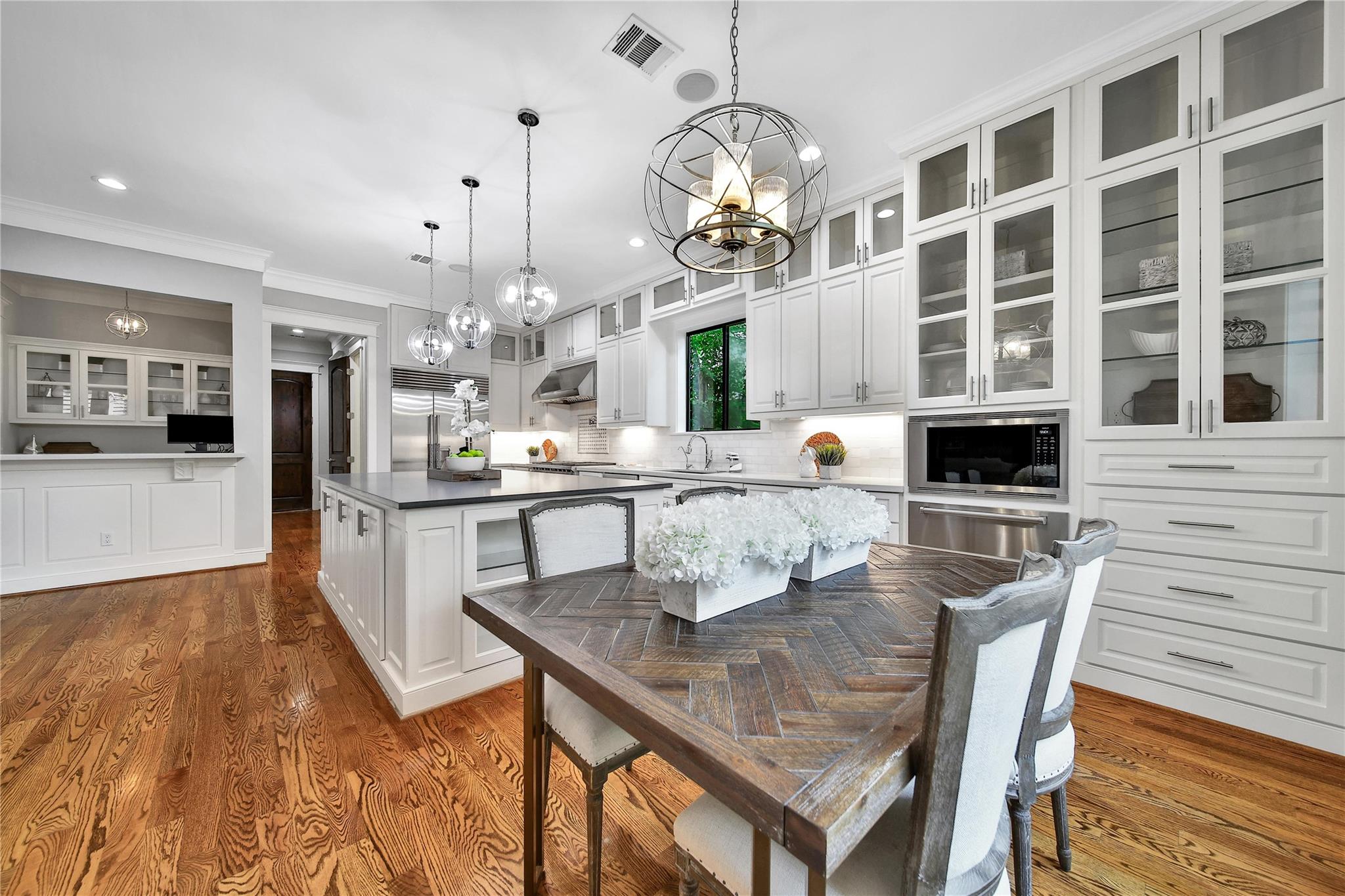 1367 Woodcrest Drive