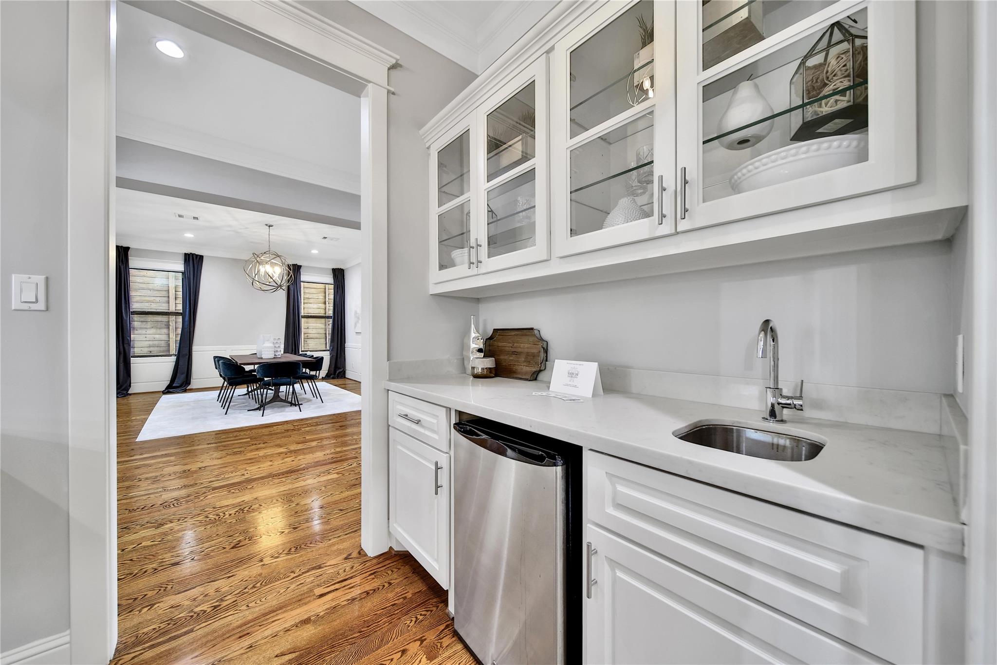 1367 Woodcrest Drive