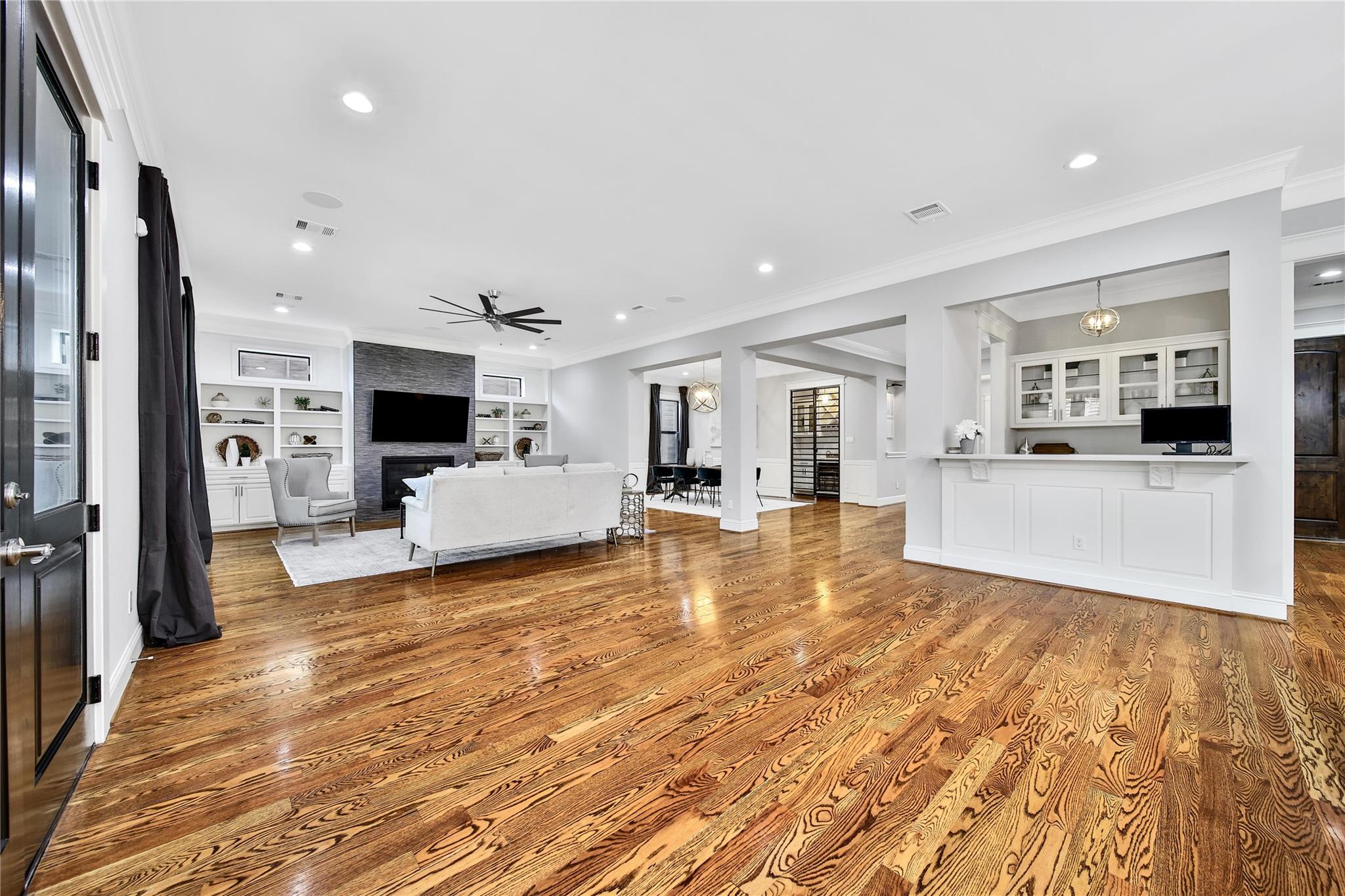 1367 Woodcrest Drive