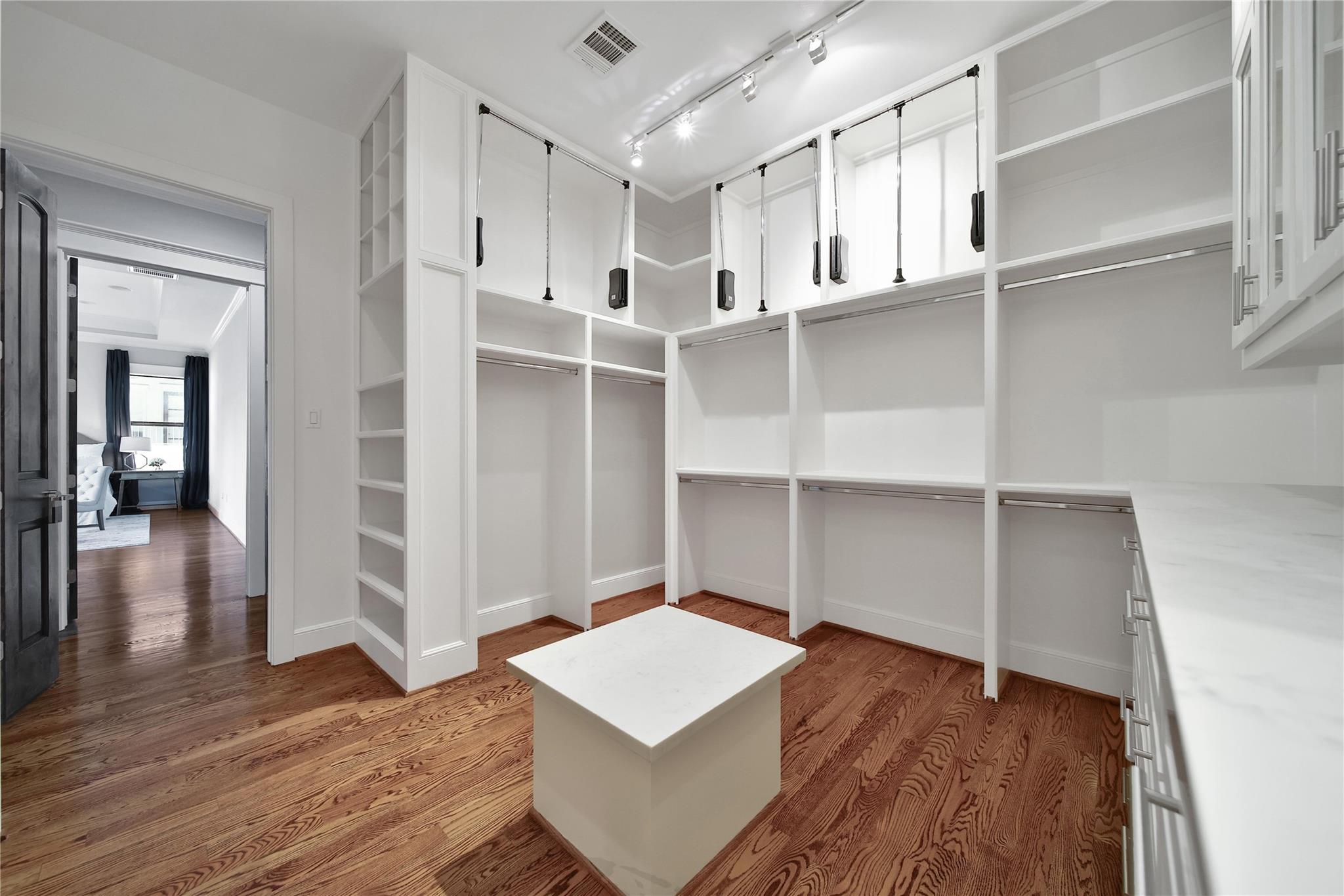 1367 Woodcrest Drive