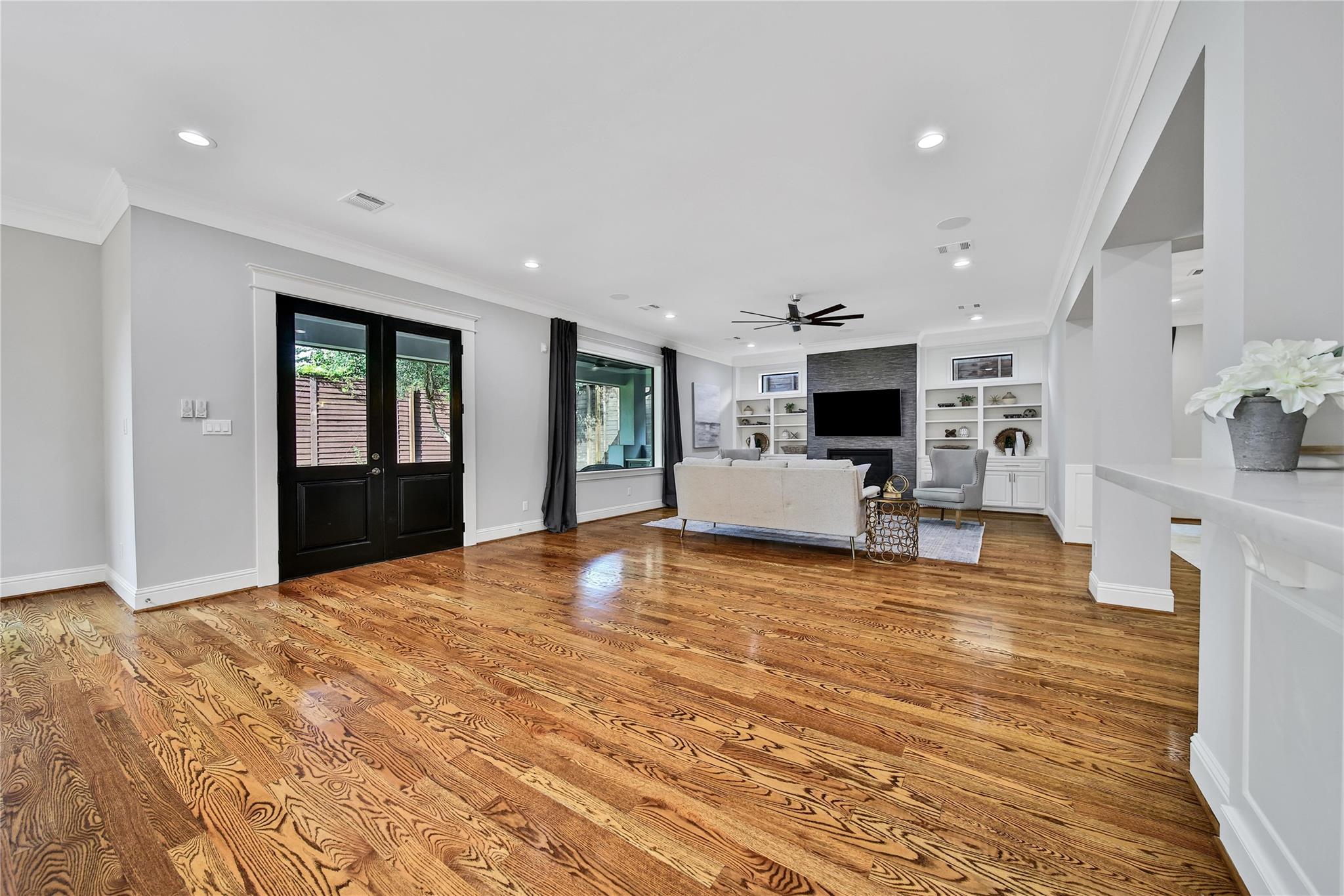 1367 Woodcrest Drive