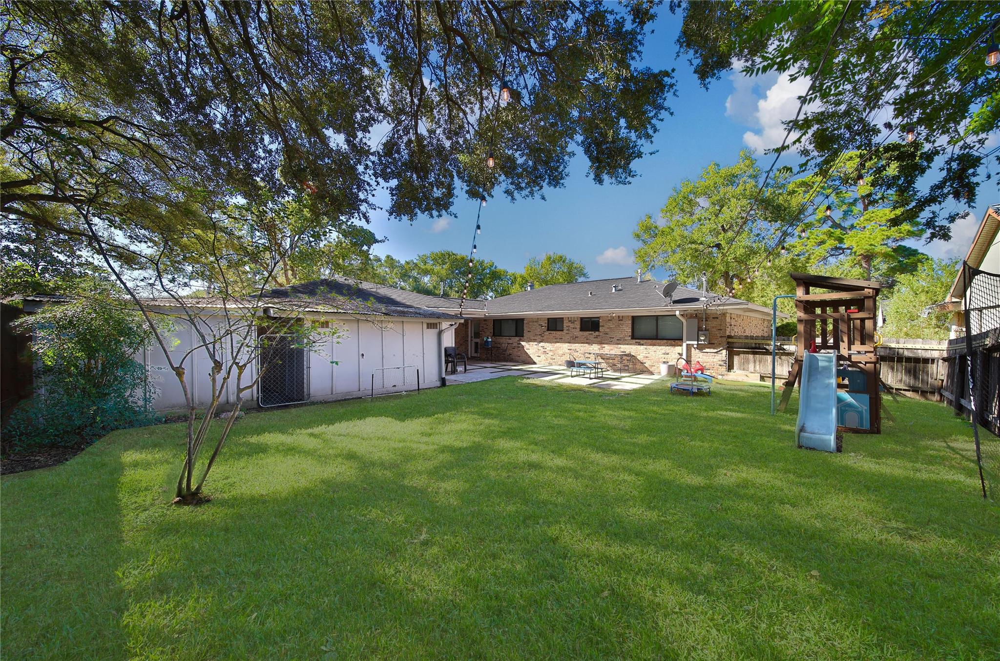 4402 Fallbrook Drive