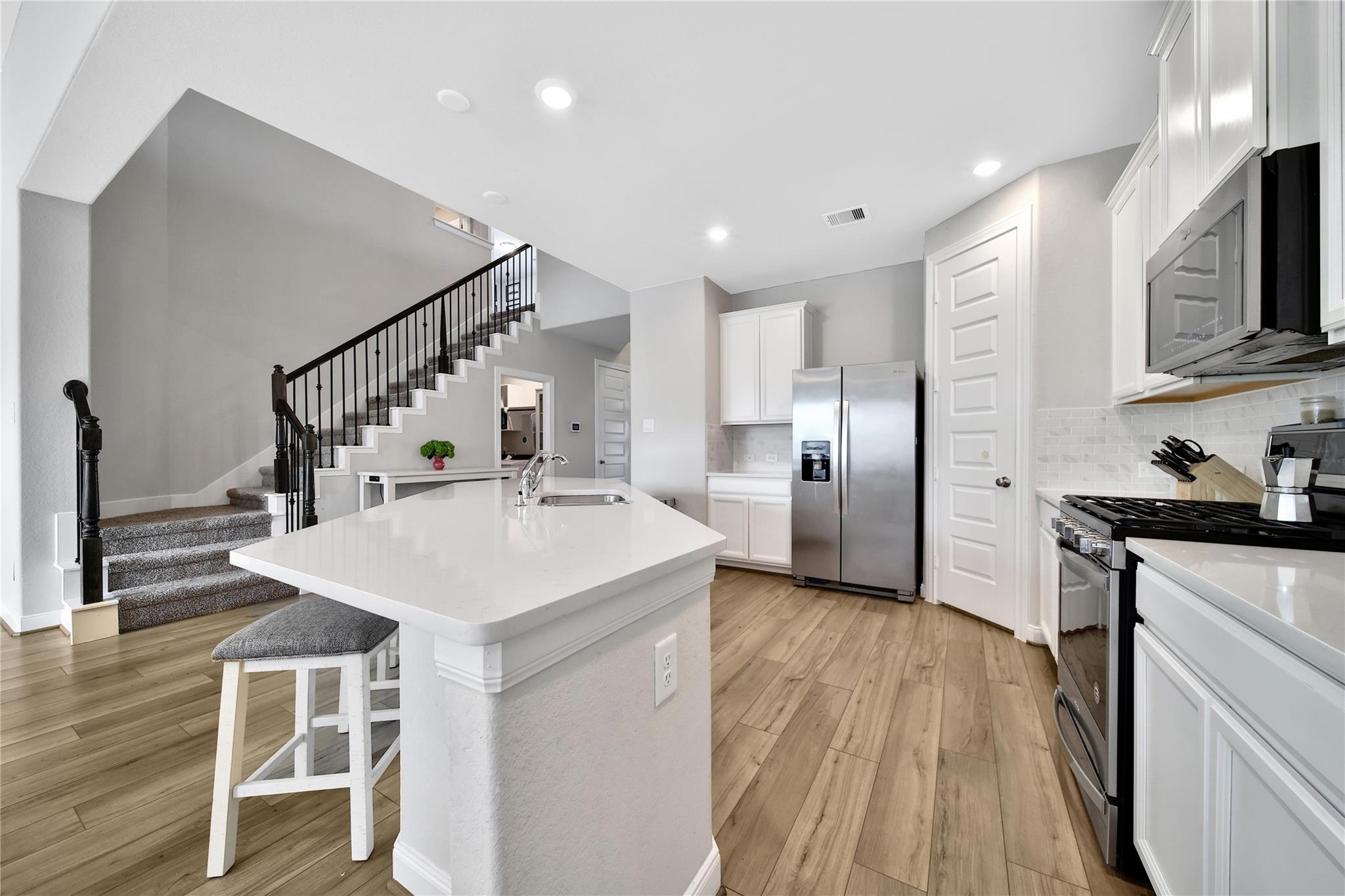 8923 Jasper Lake Drive