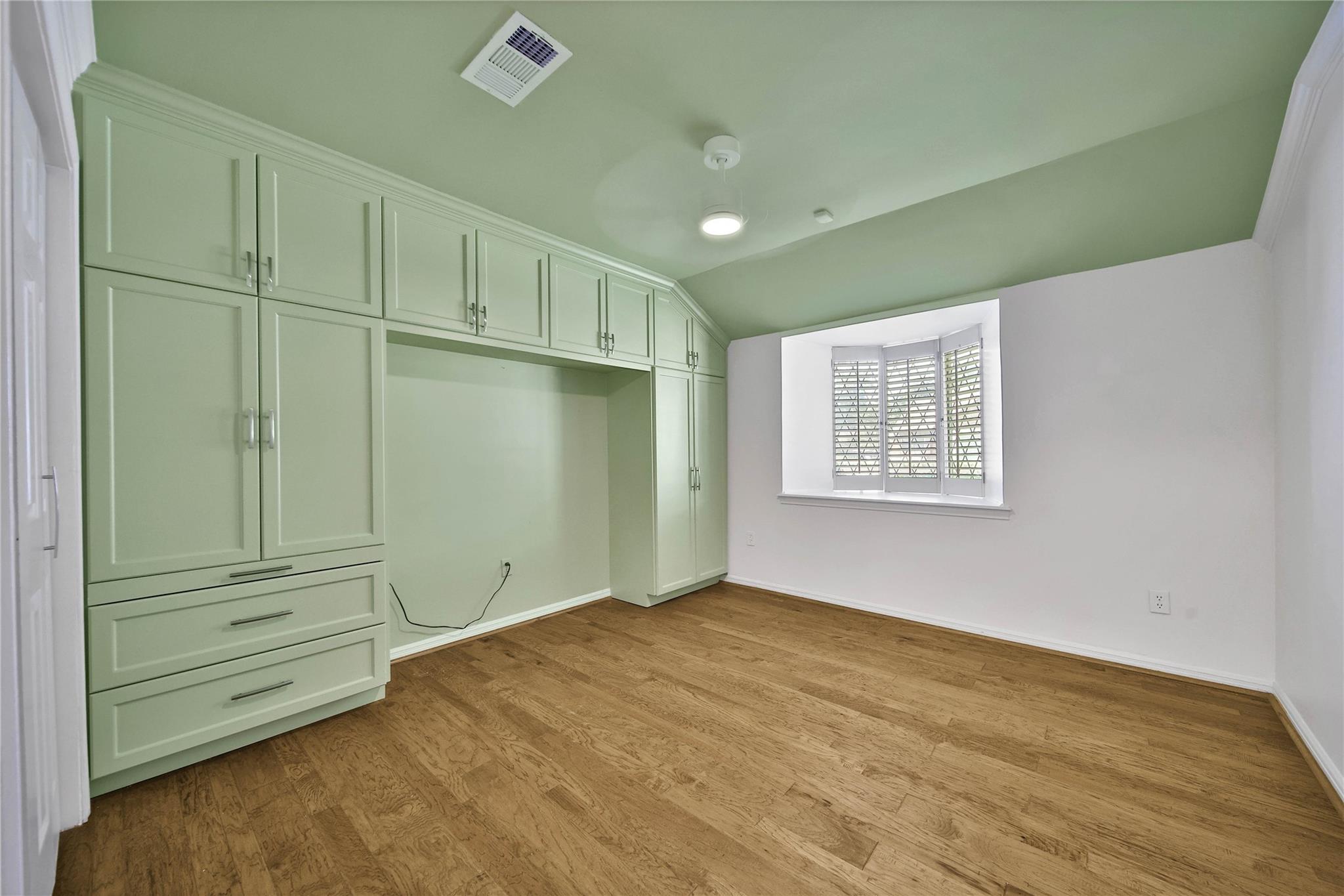 1147 Thornton Road