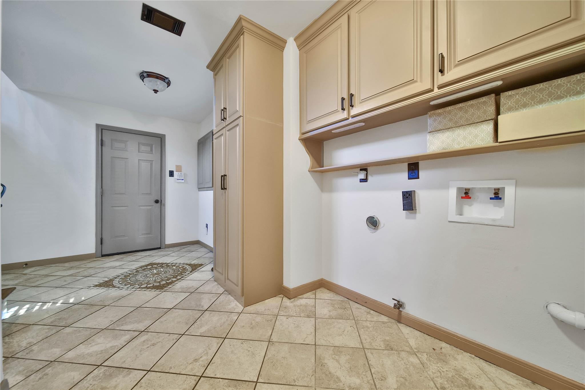 1147 Thornton Road