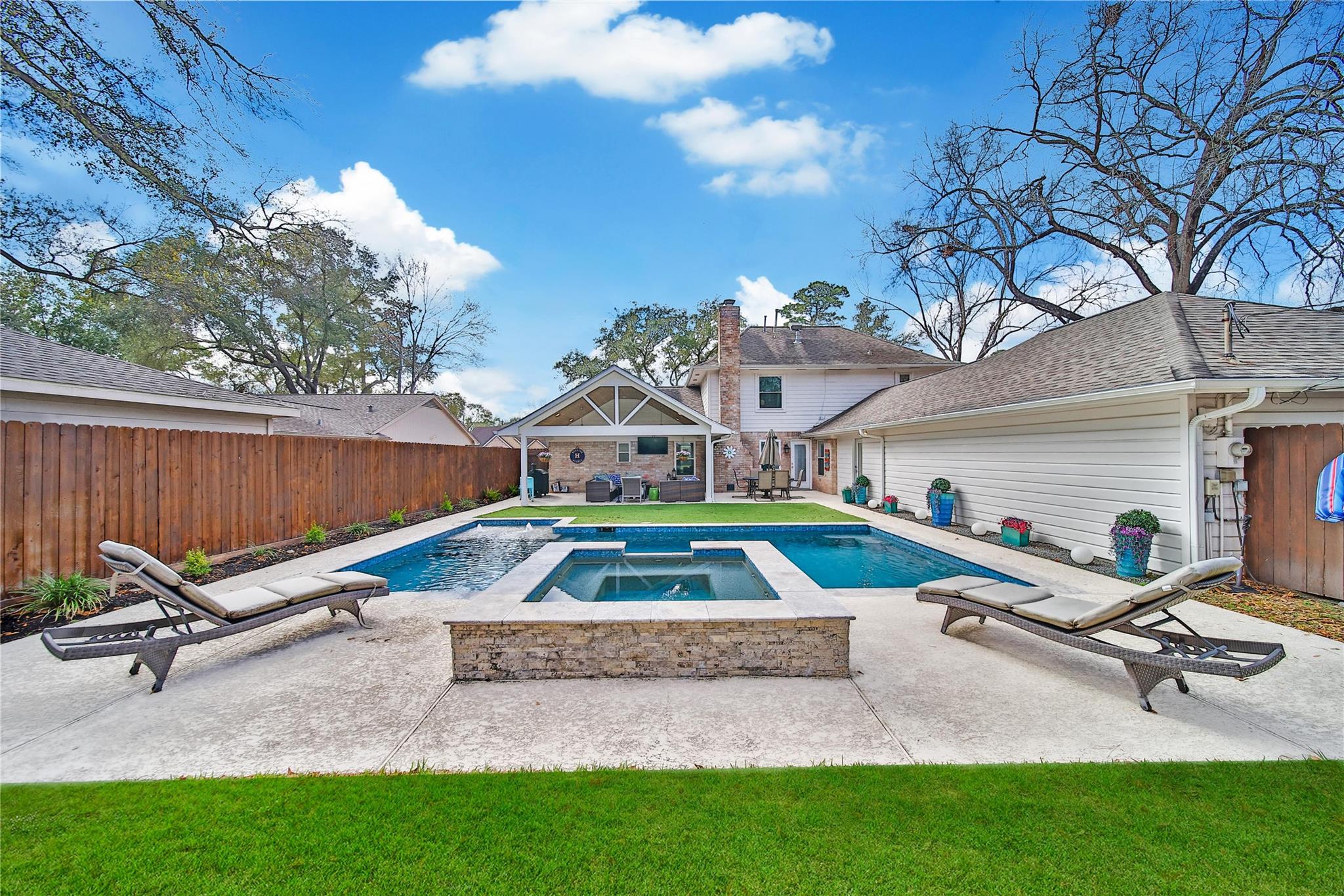 1018 Candlelight Lane