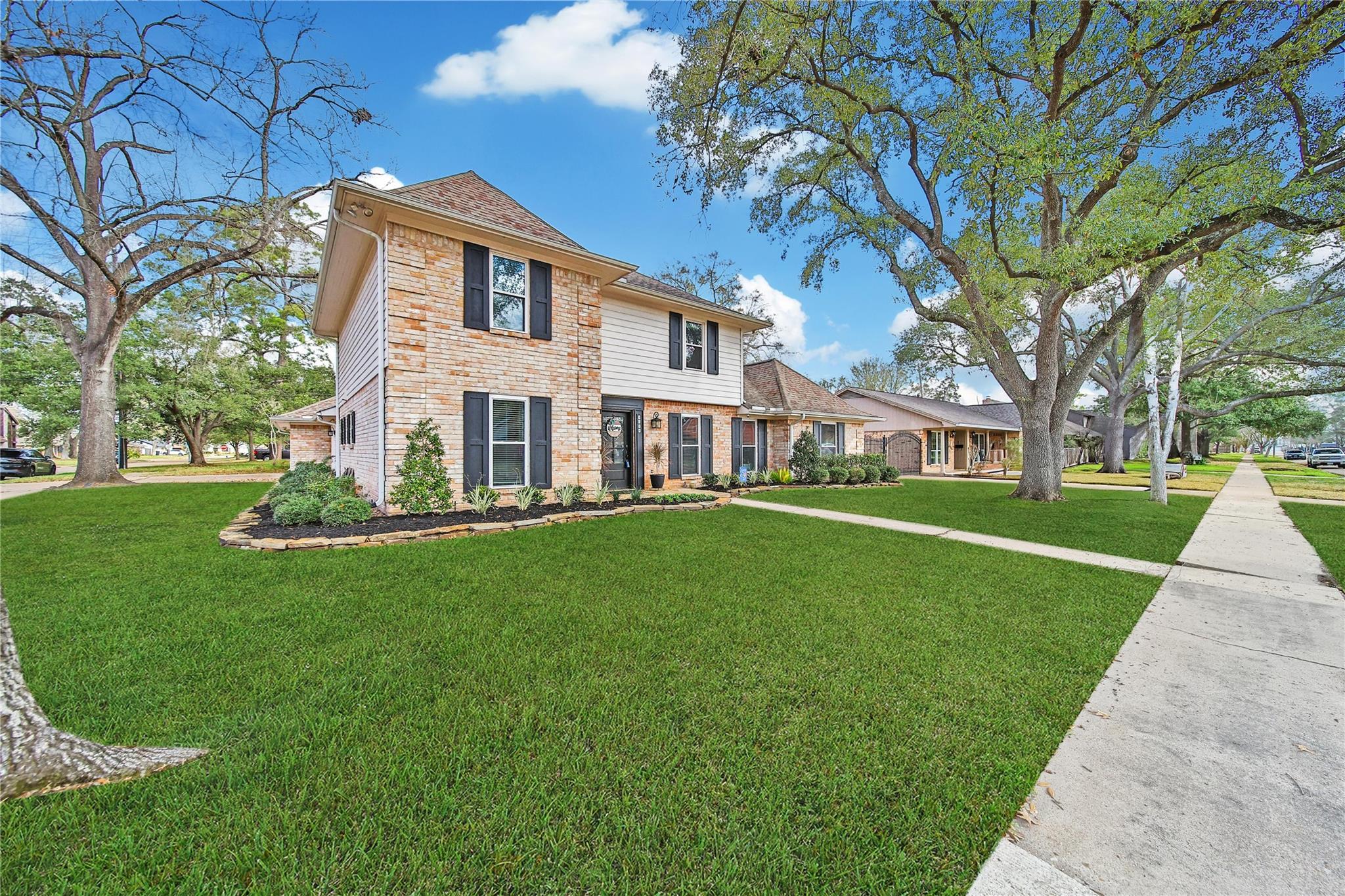 1018 Candlelight Lane