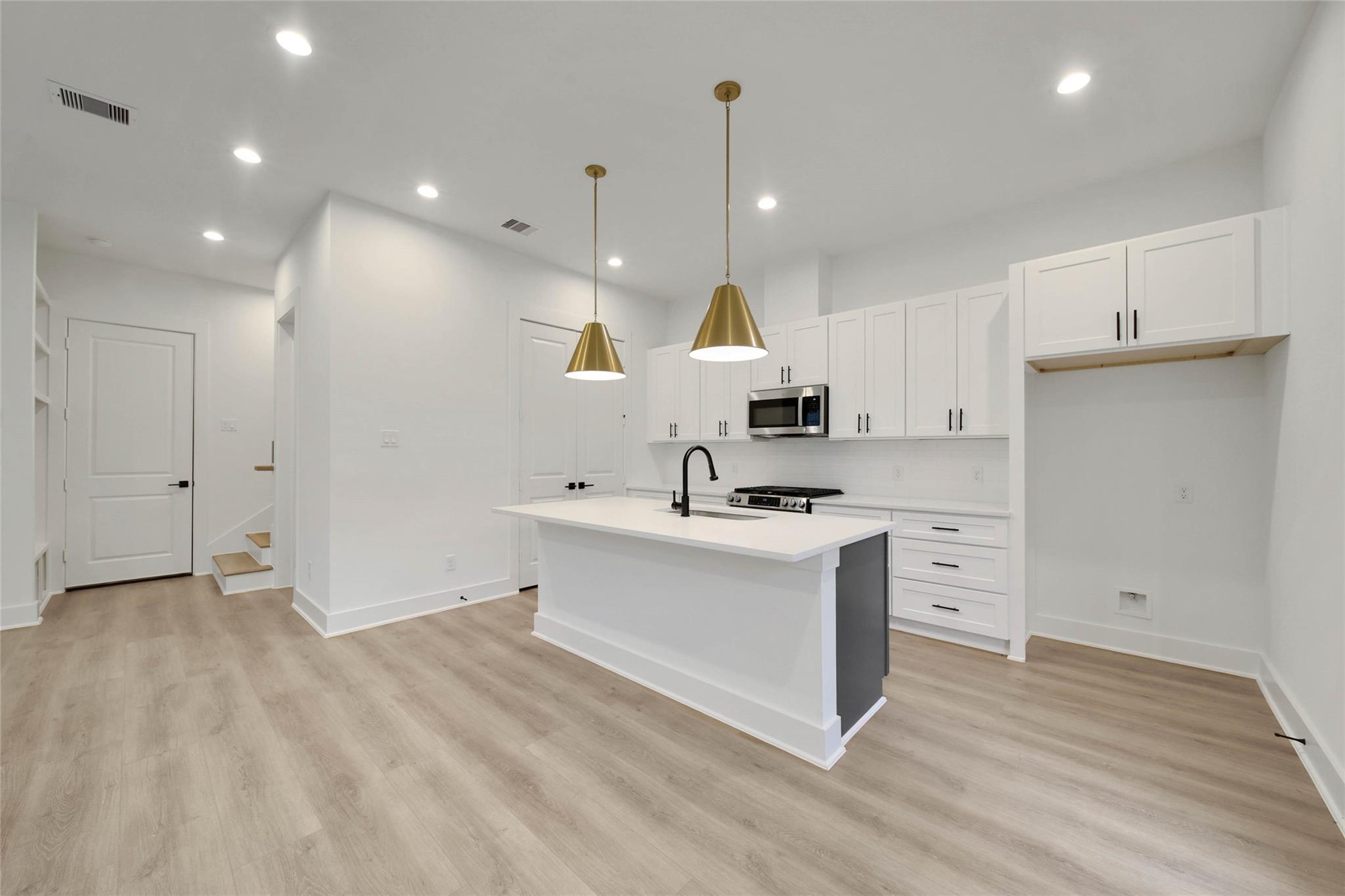 7707 Inwood Grove Lane