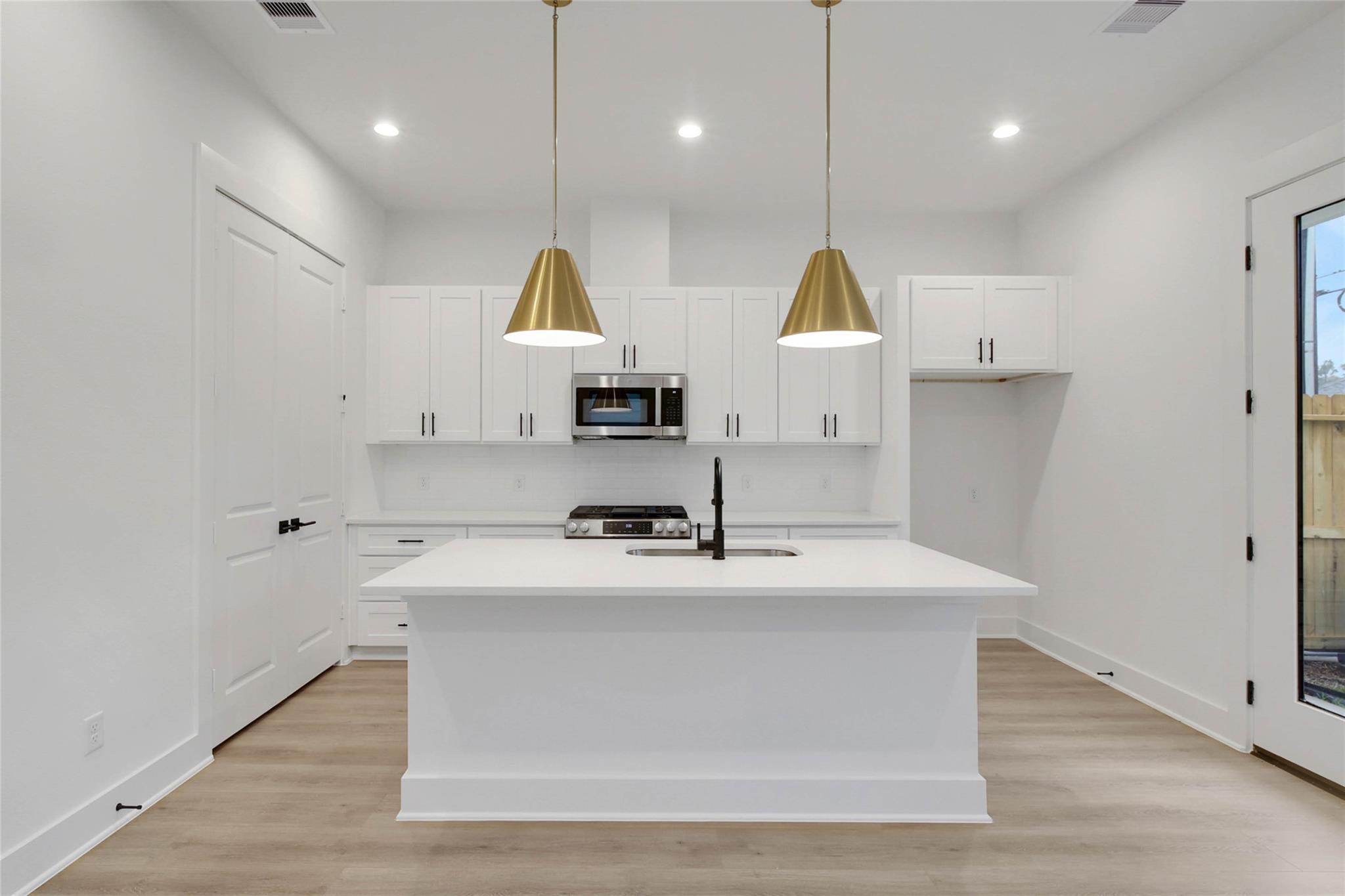 7707 Inwood Grove Lane